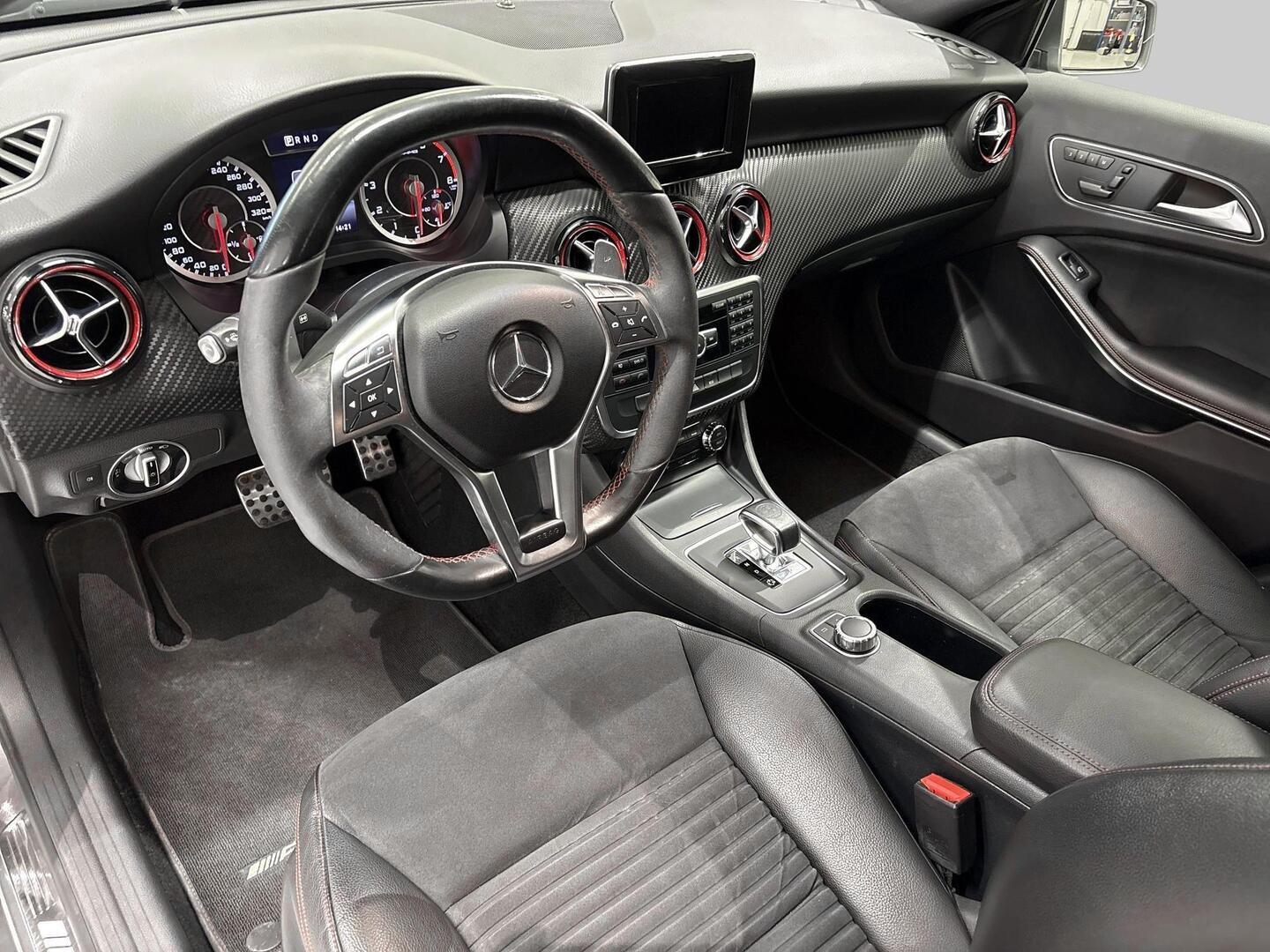 MERCEDES-BENZ A 2014