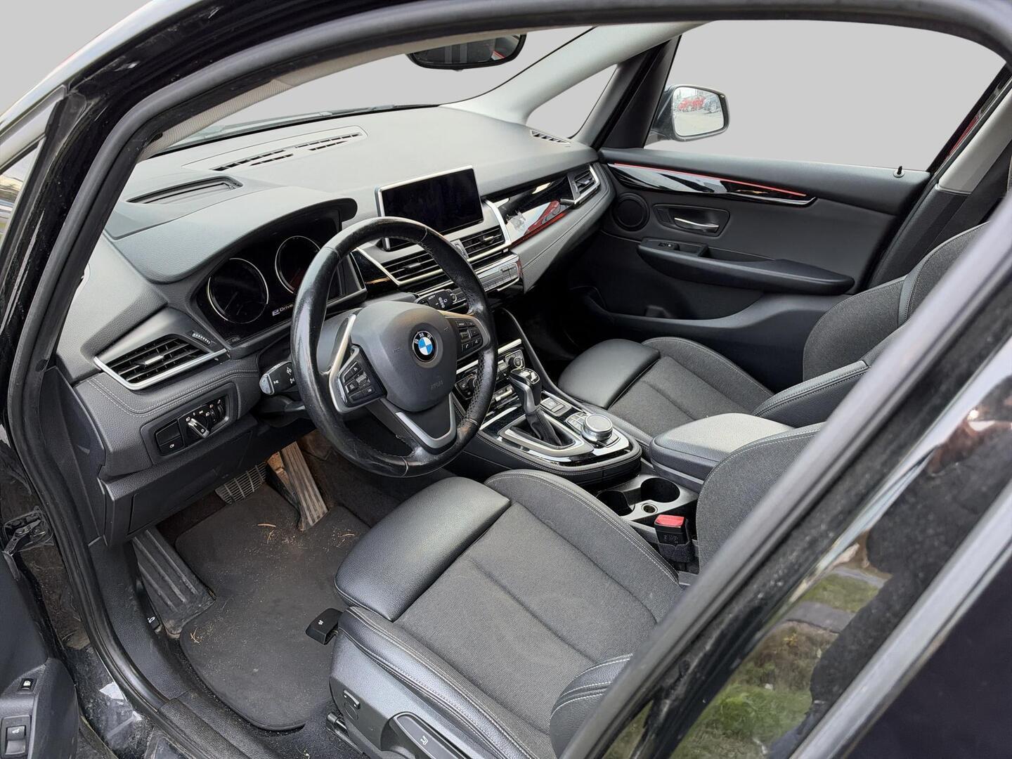 BMW 225 2019
