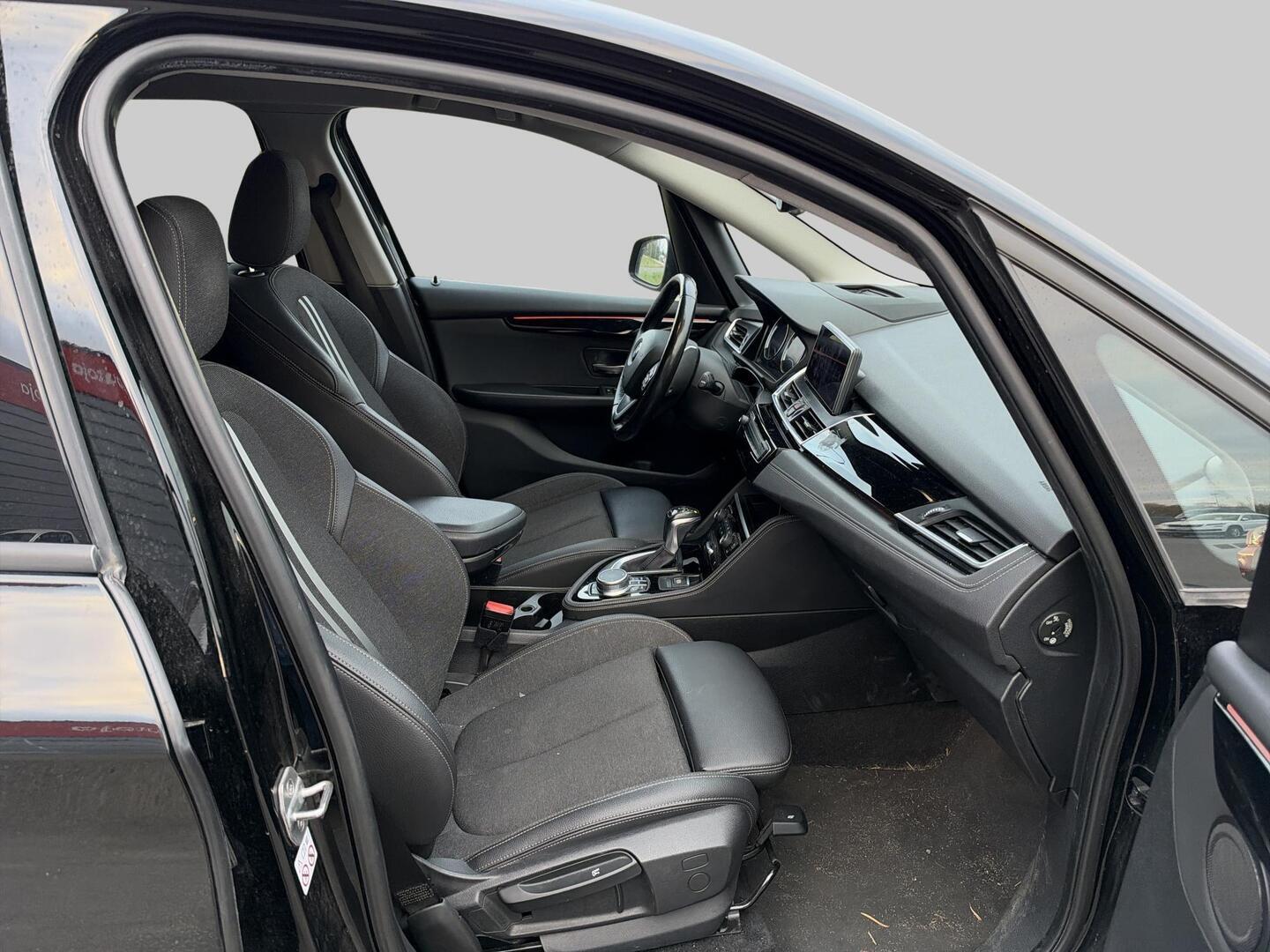 BMW 225 2019
