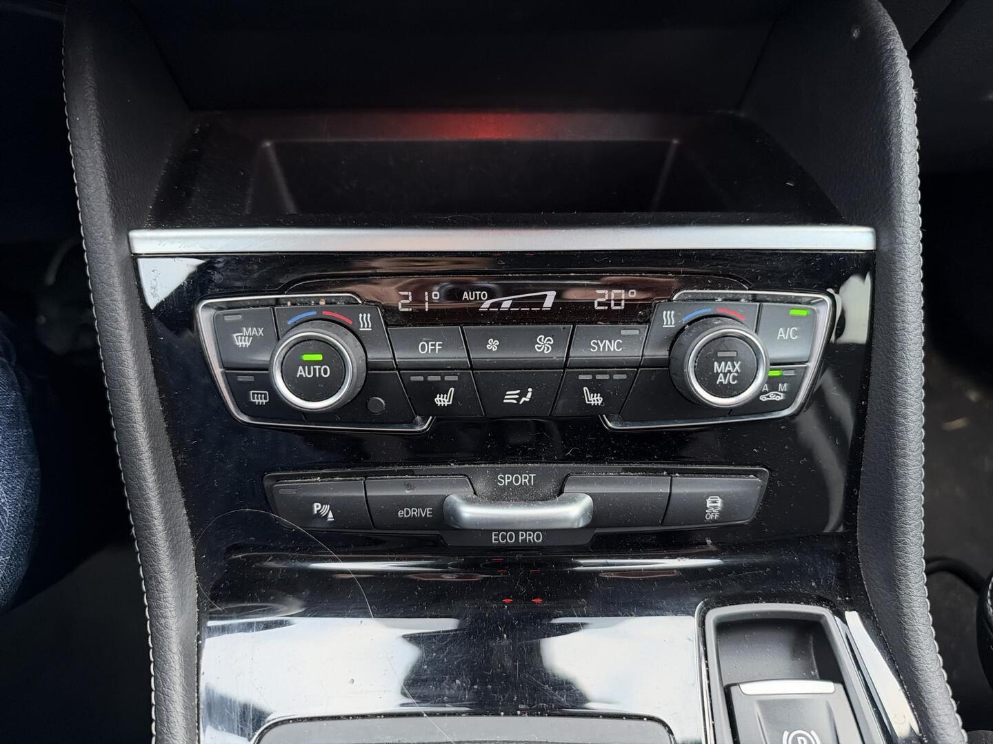 BMW 225 2019