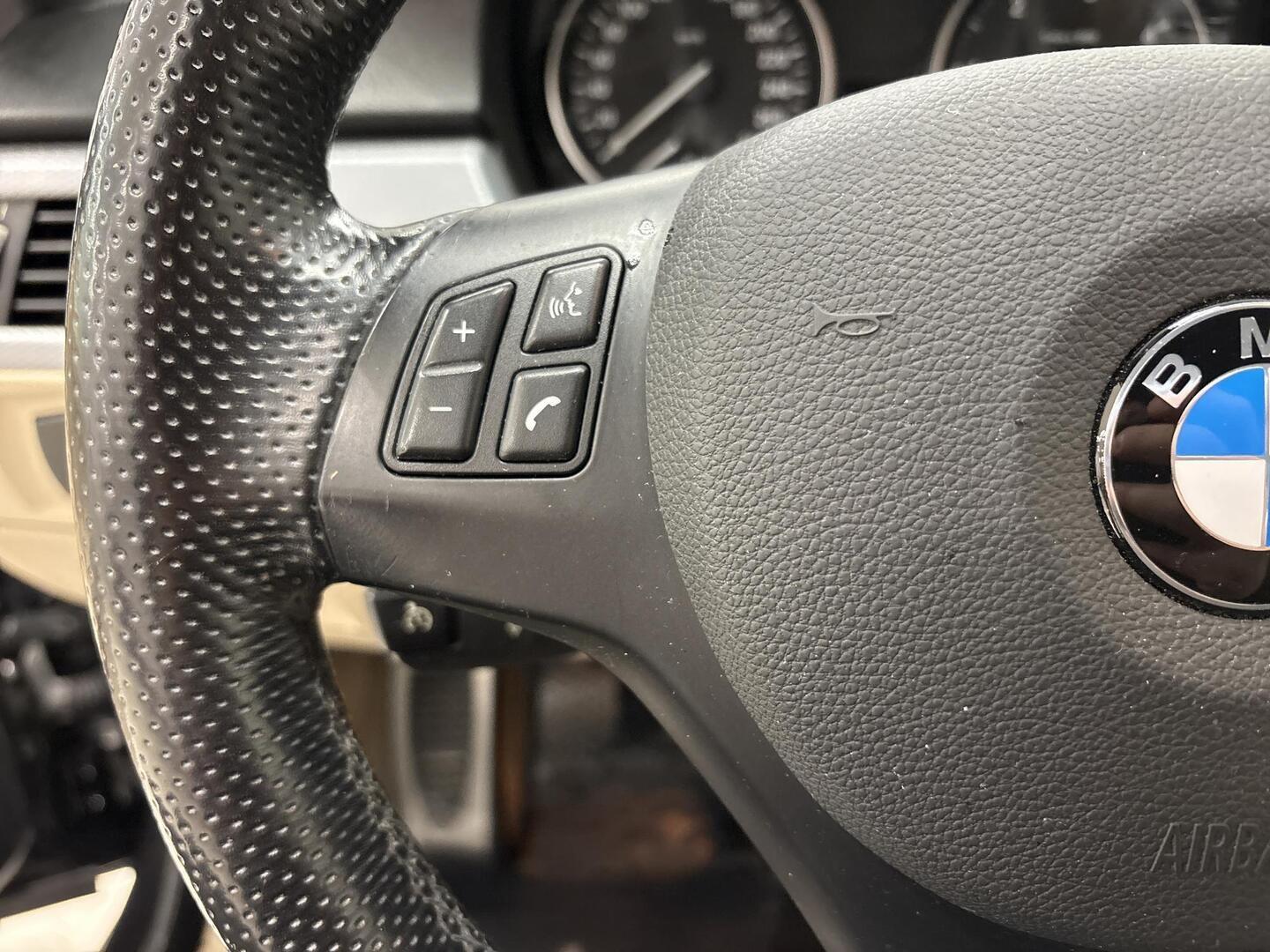 BMW 330 2009