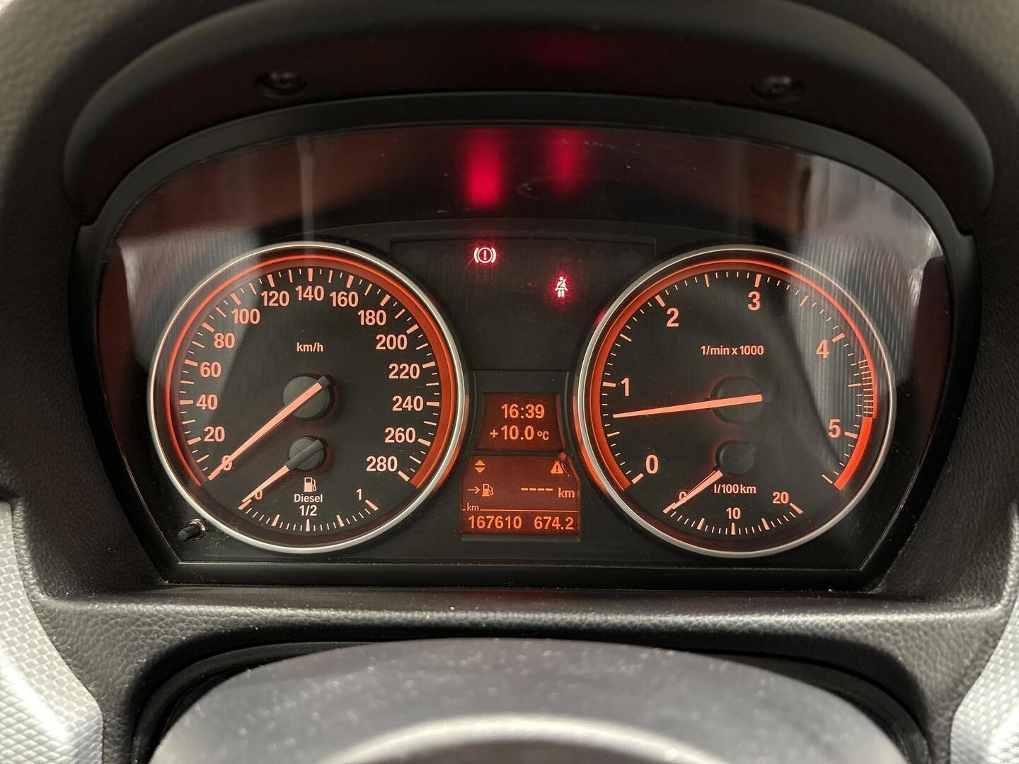 BMW 330 2009