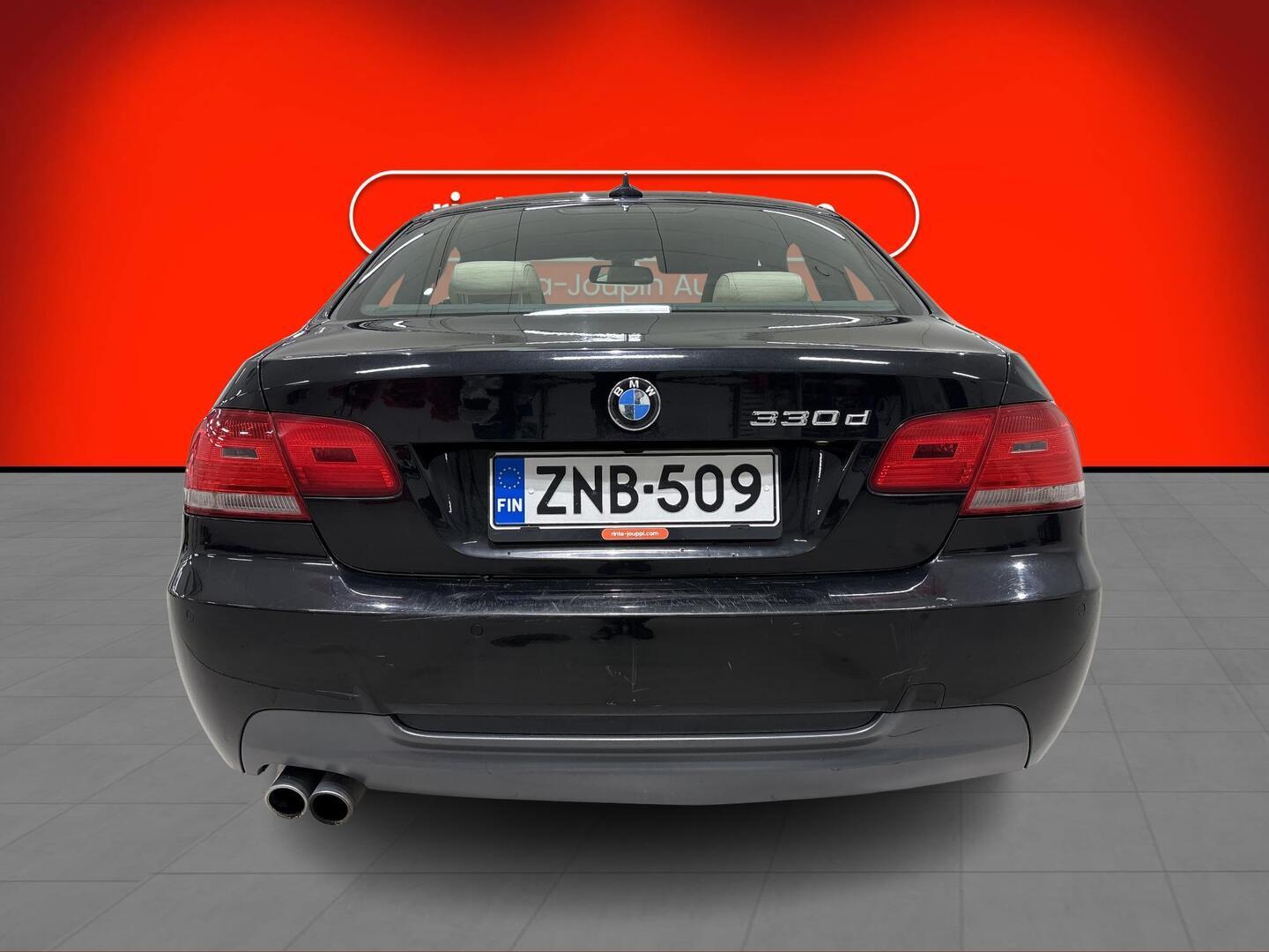 BMW 330 2009