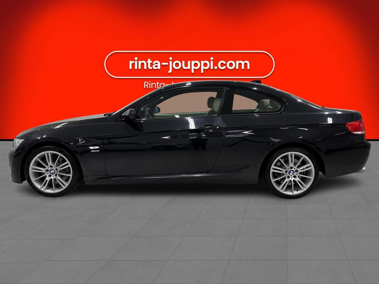 BMW 330 2009
