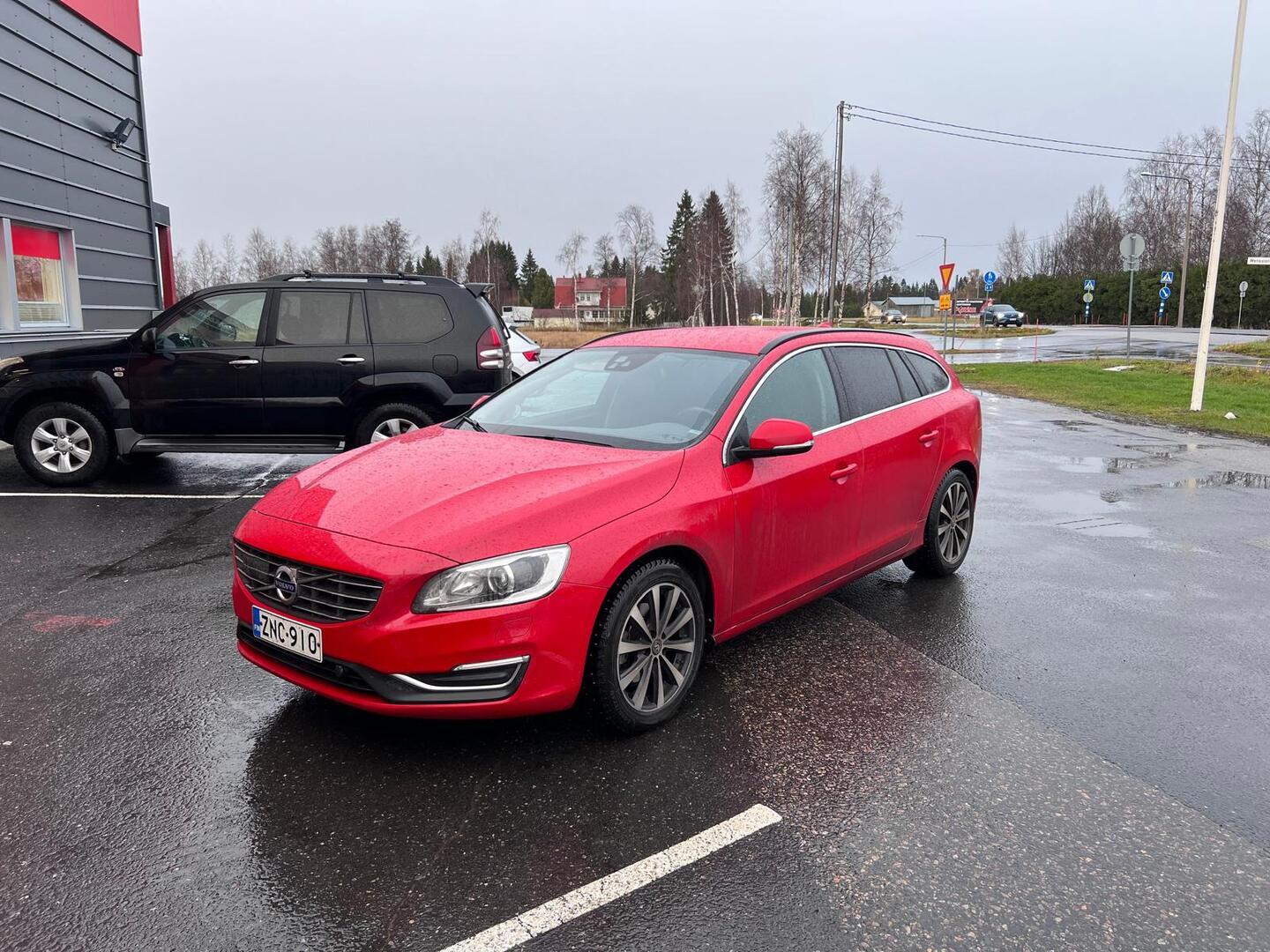 VOLVO V60 2016