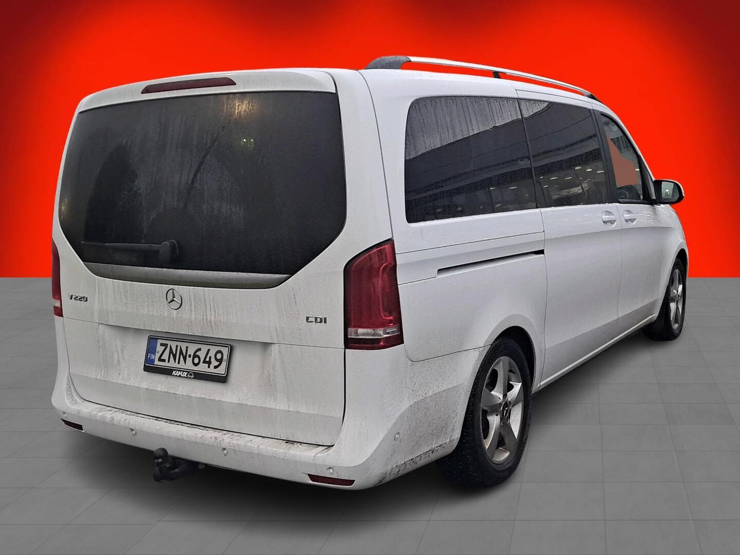 MERCEDES-BENZ V 2015