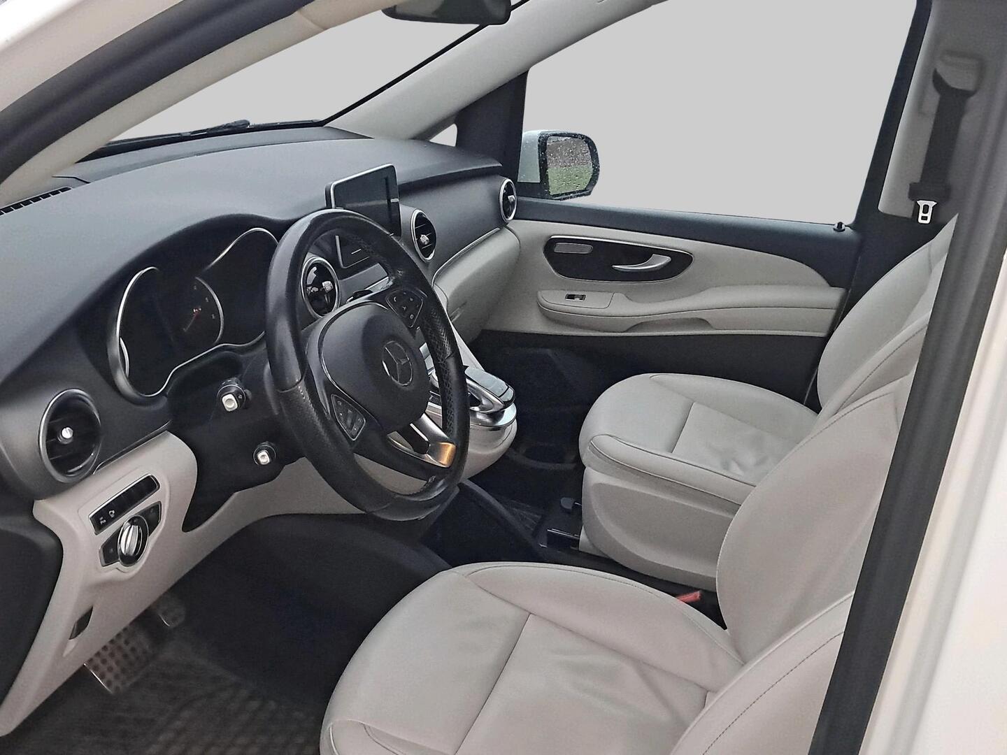 MERCEDES-BENZ V 2015