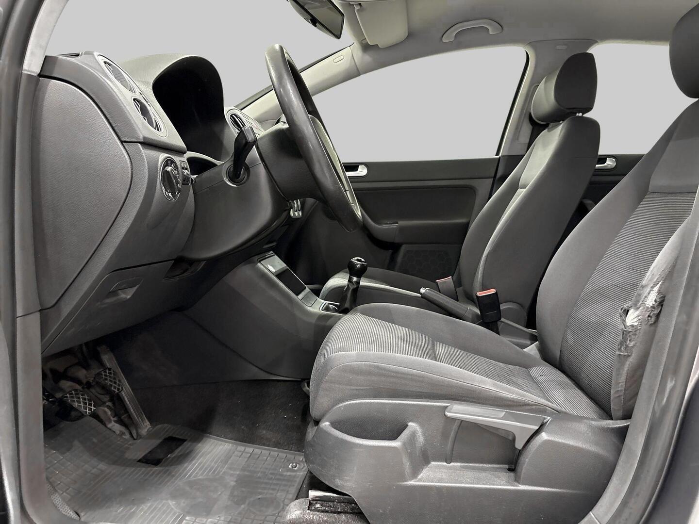 VOLKSWAGEN Golf 2006
