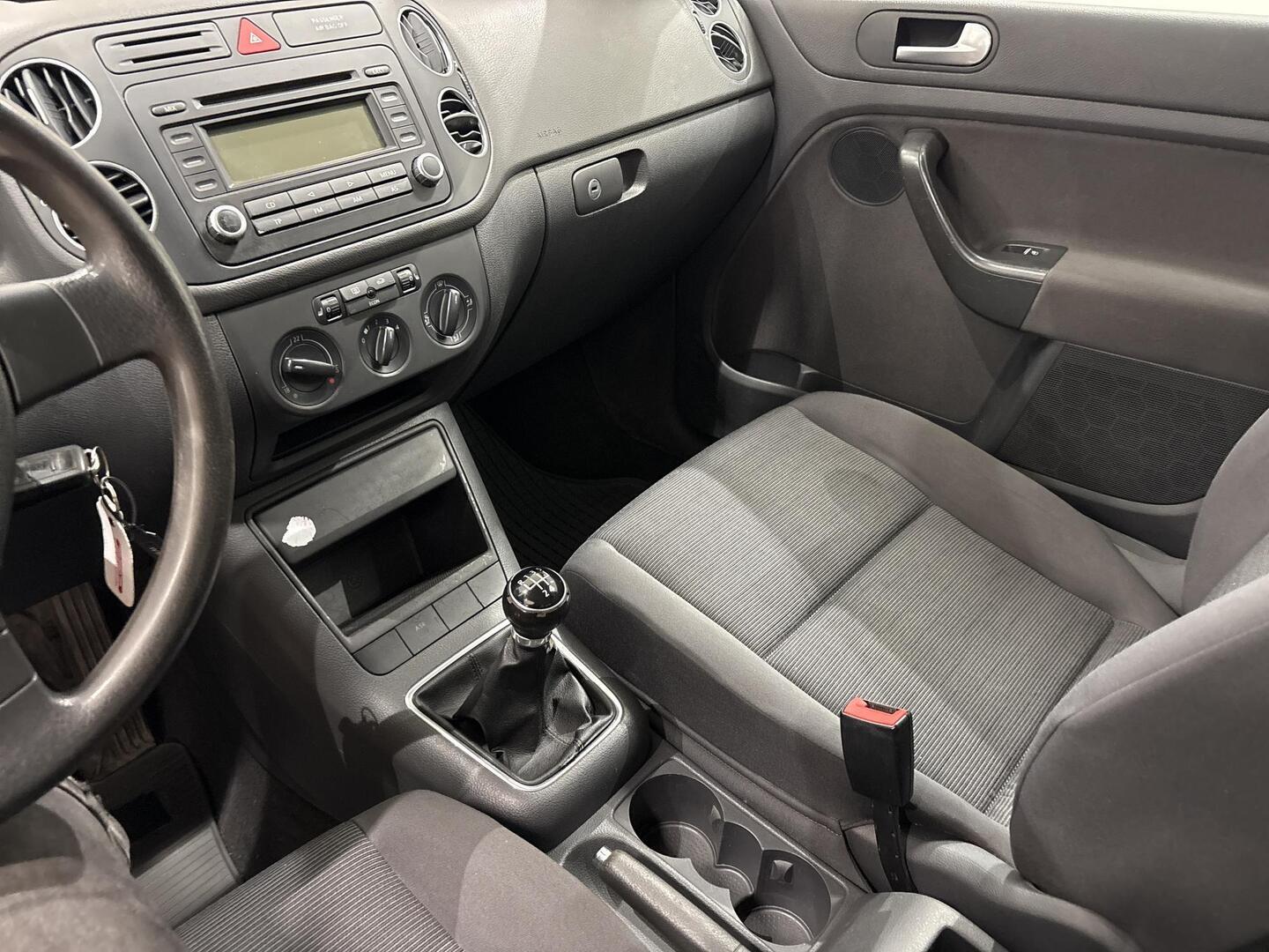VOLKSWAGEN Golf 2006