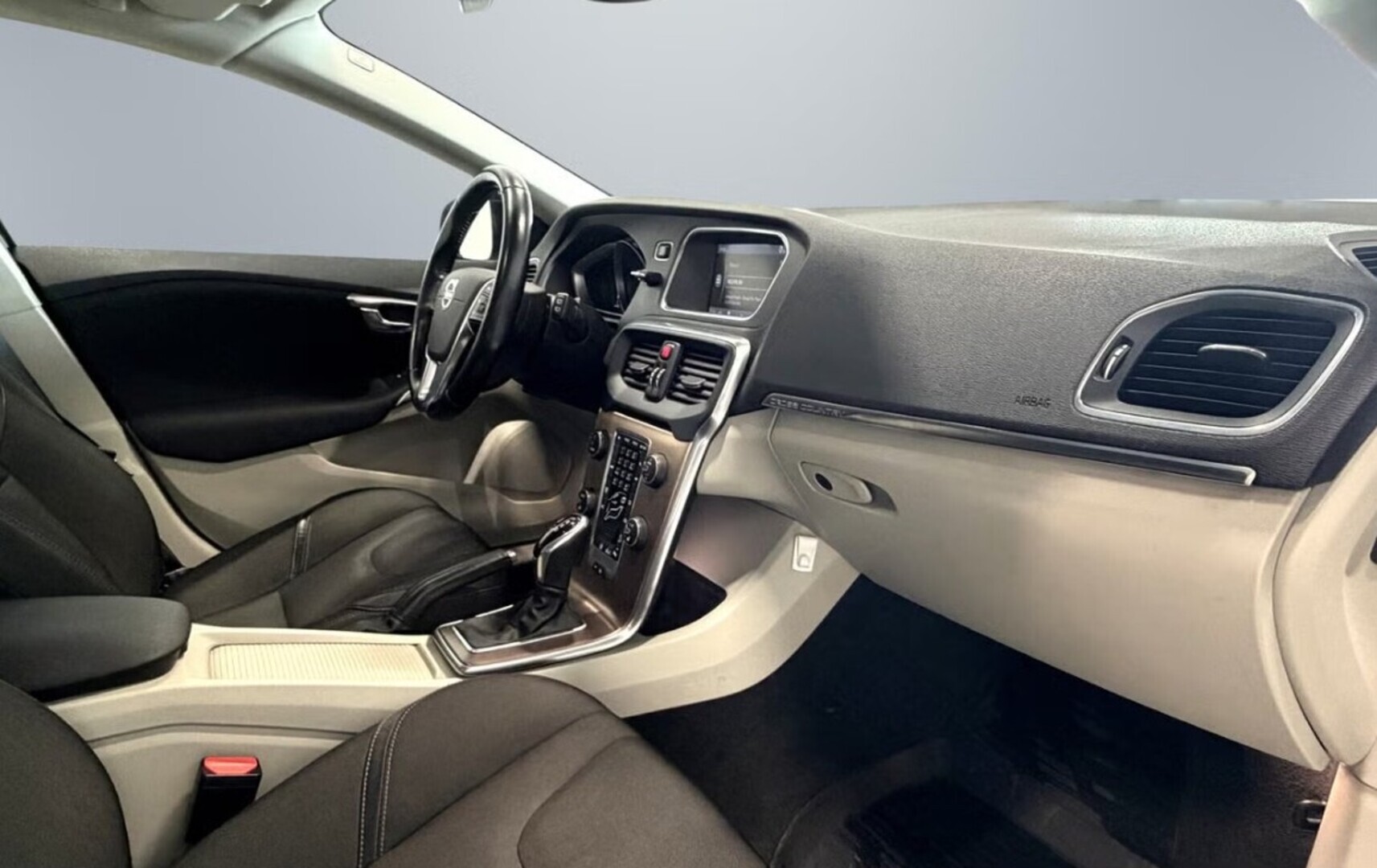 VOLVO V40 CROSS COUNTRY 2014