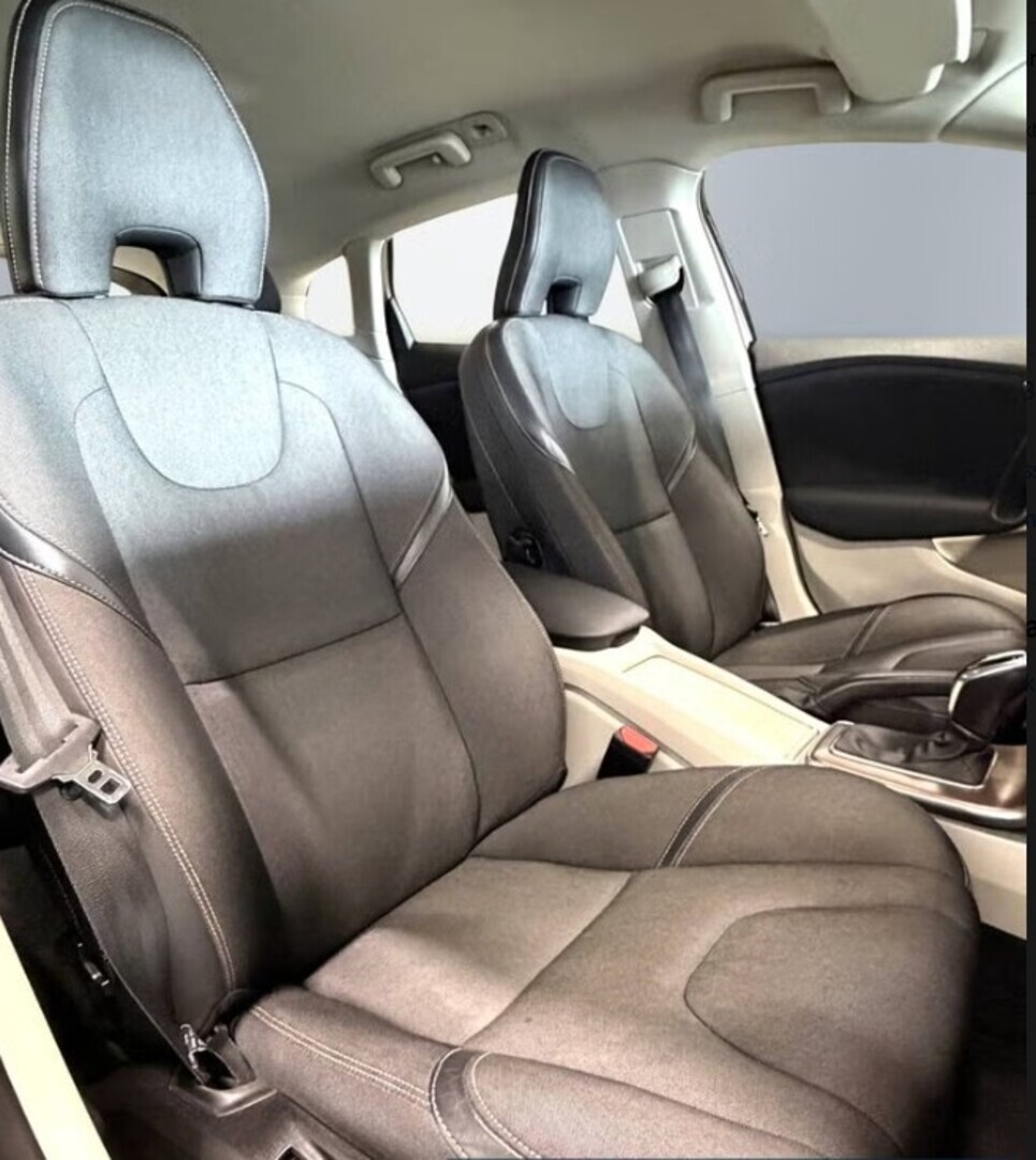 VOLVO V40 CROSS COUNTRY 2014