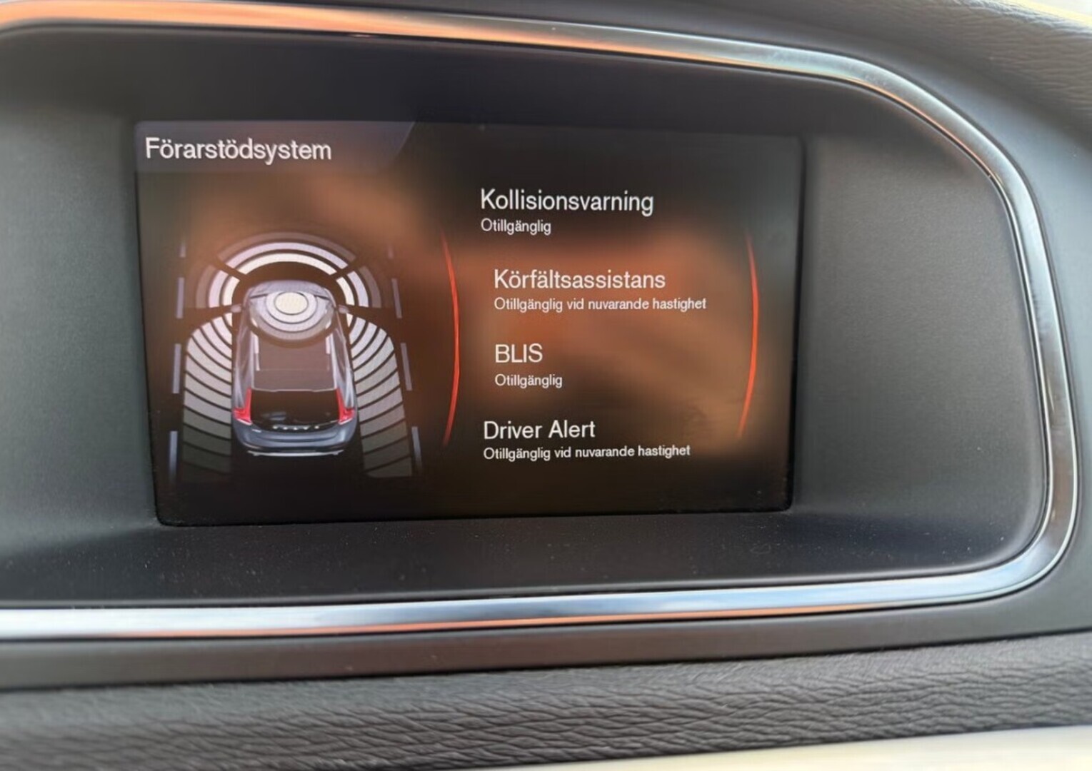 VOLVO V40 CROSS COUNTRY 2014