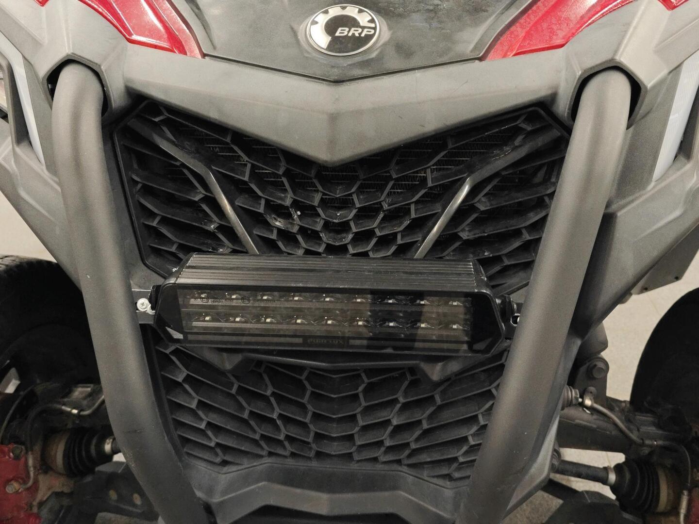 CAN-AM MAVERICK 2022