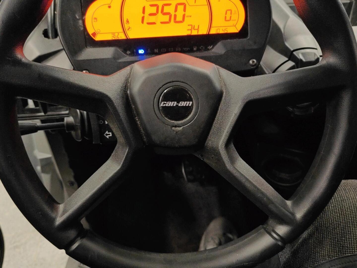 CAN-AM MAVERICK 2022