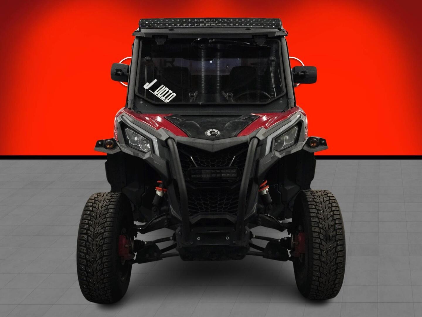 CAN-AM MAVERICK 2022