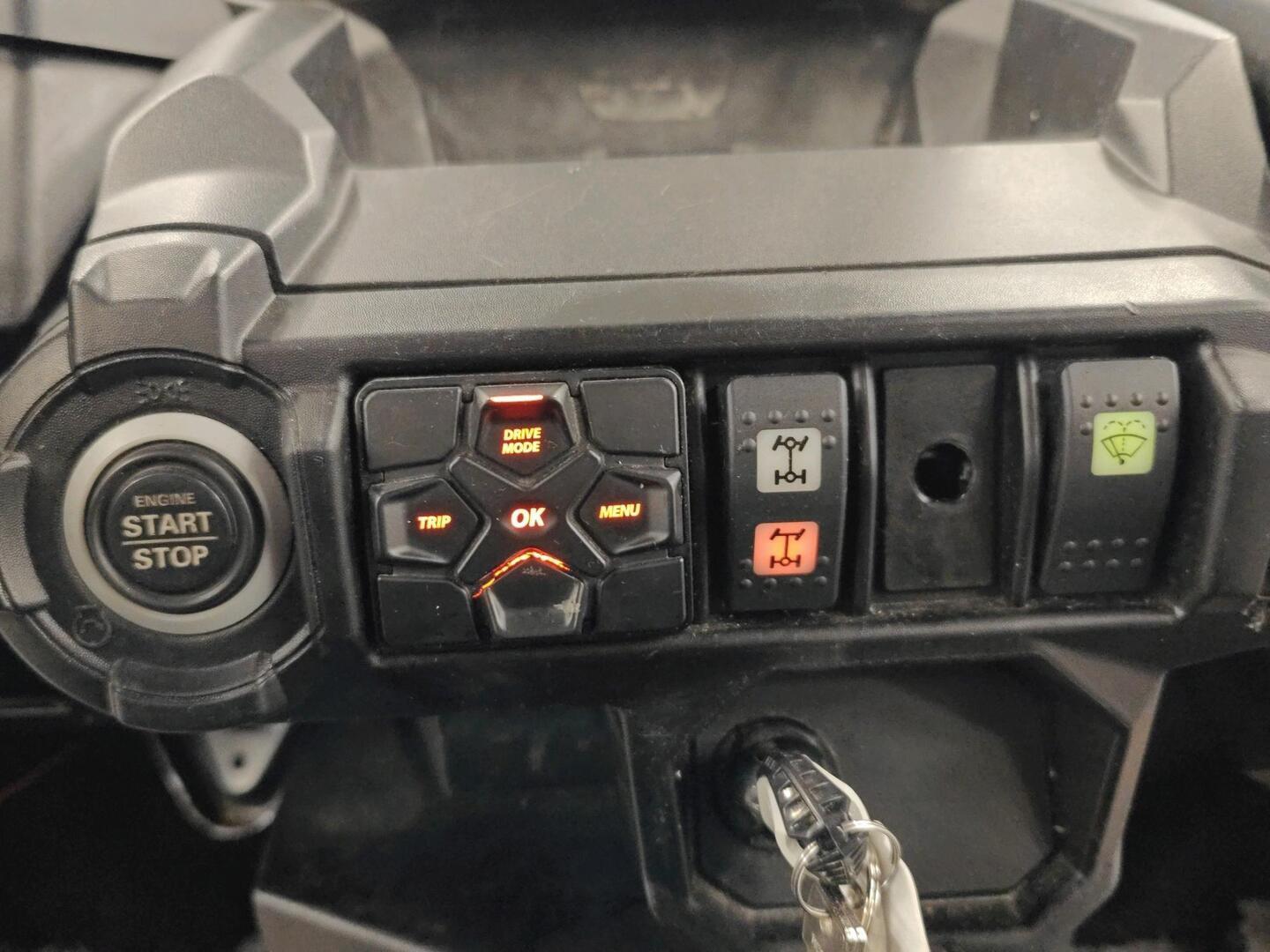 CAN-AM MAVERICK 2022