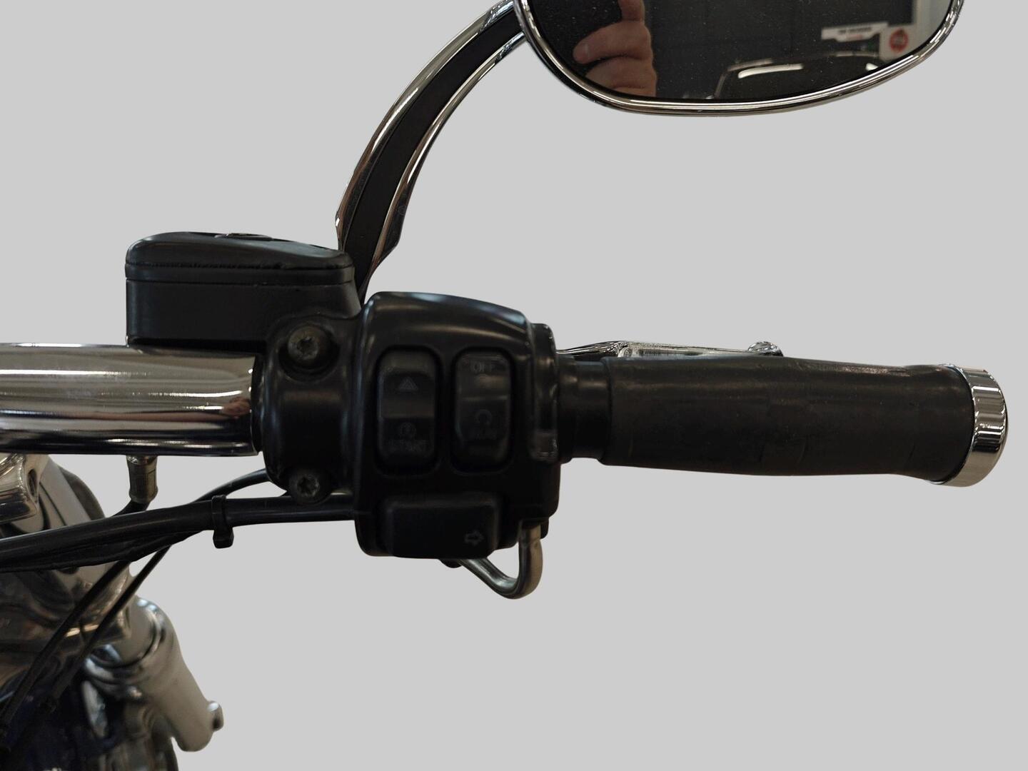 HARLEY-DAVIDSON DYNA 2013