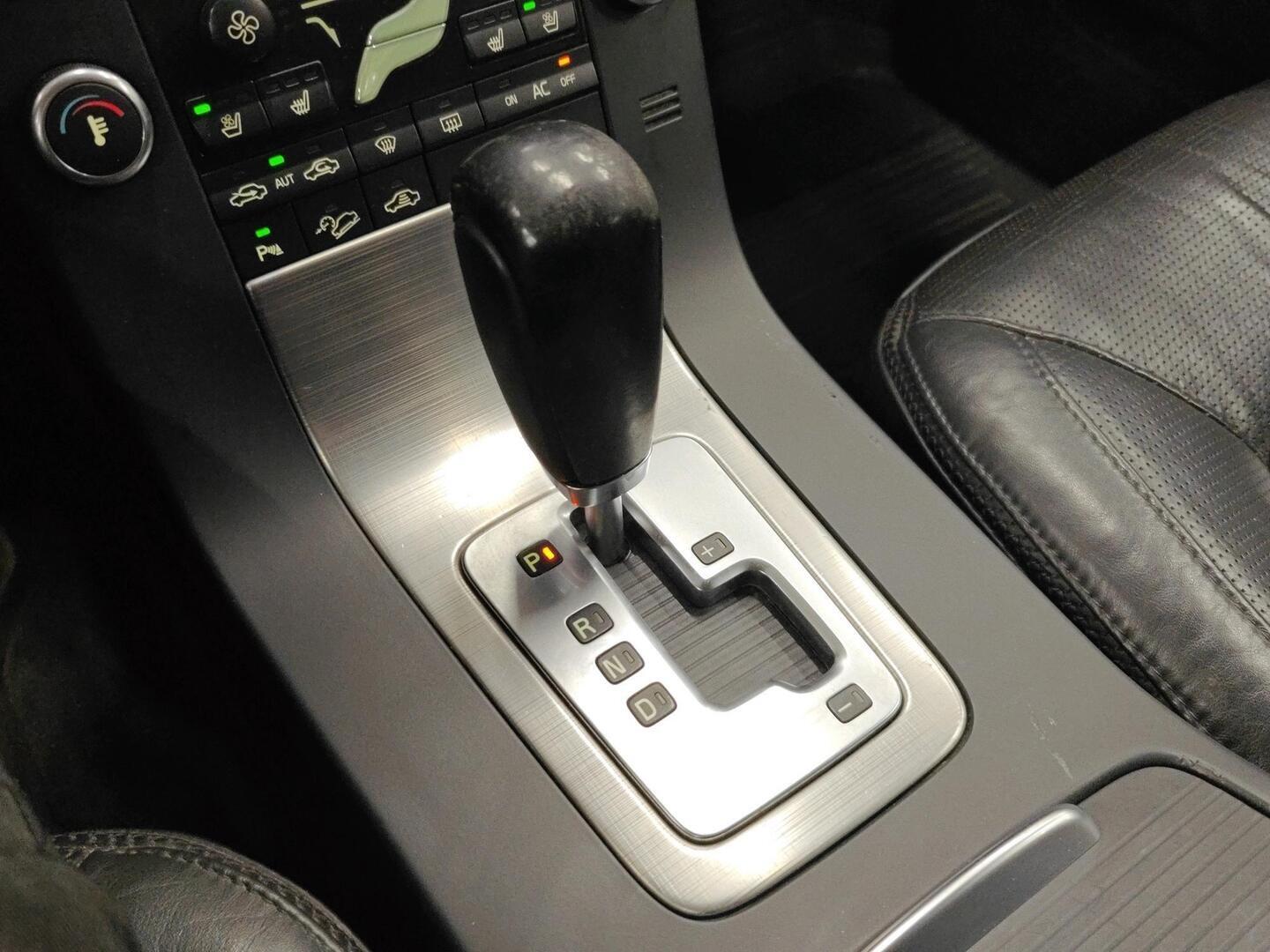 VOLVO XC70 2007