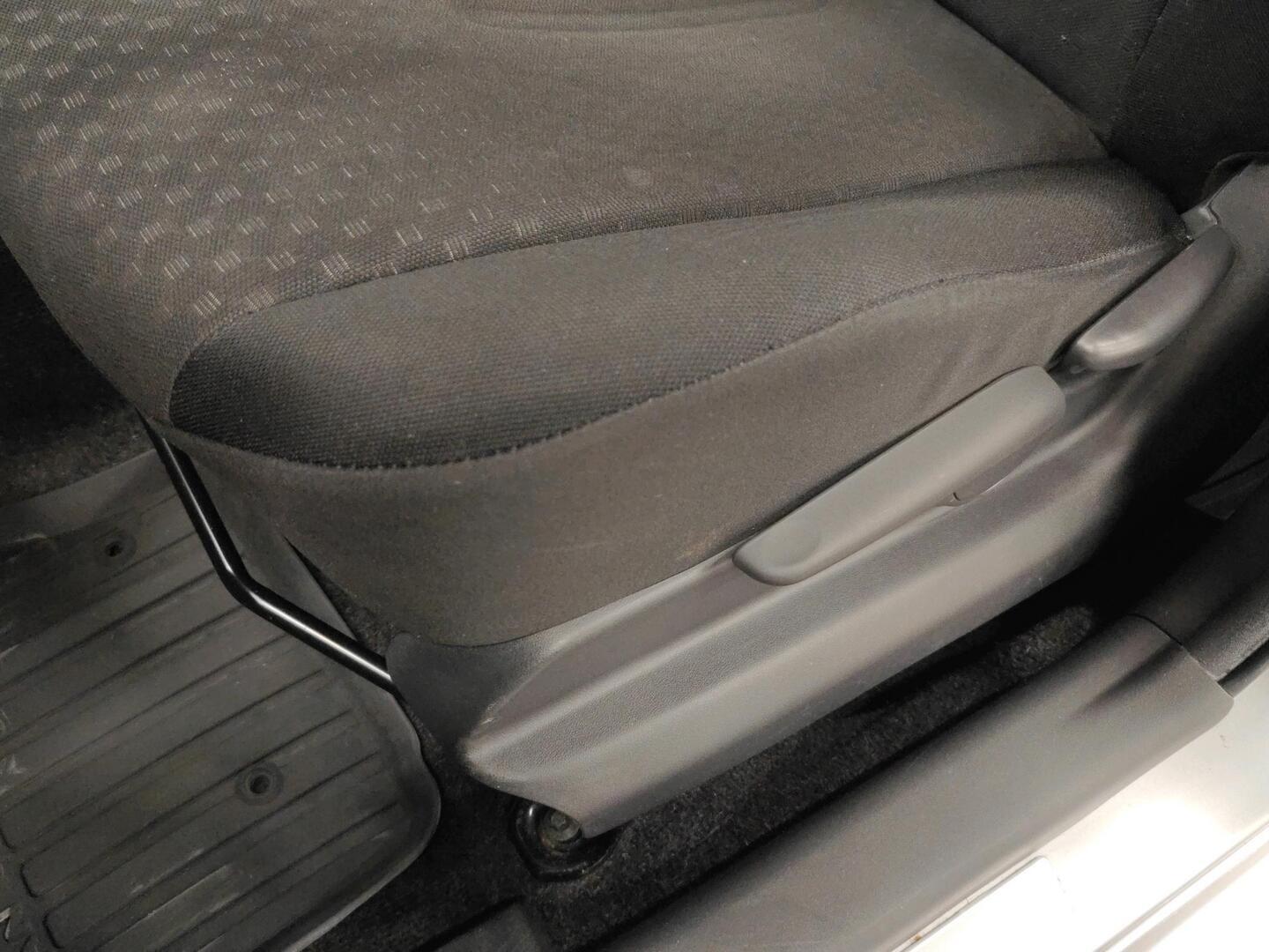 TOYOTA Urban Cruiser 2012