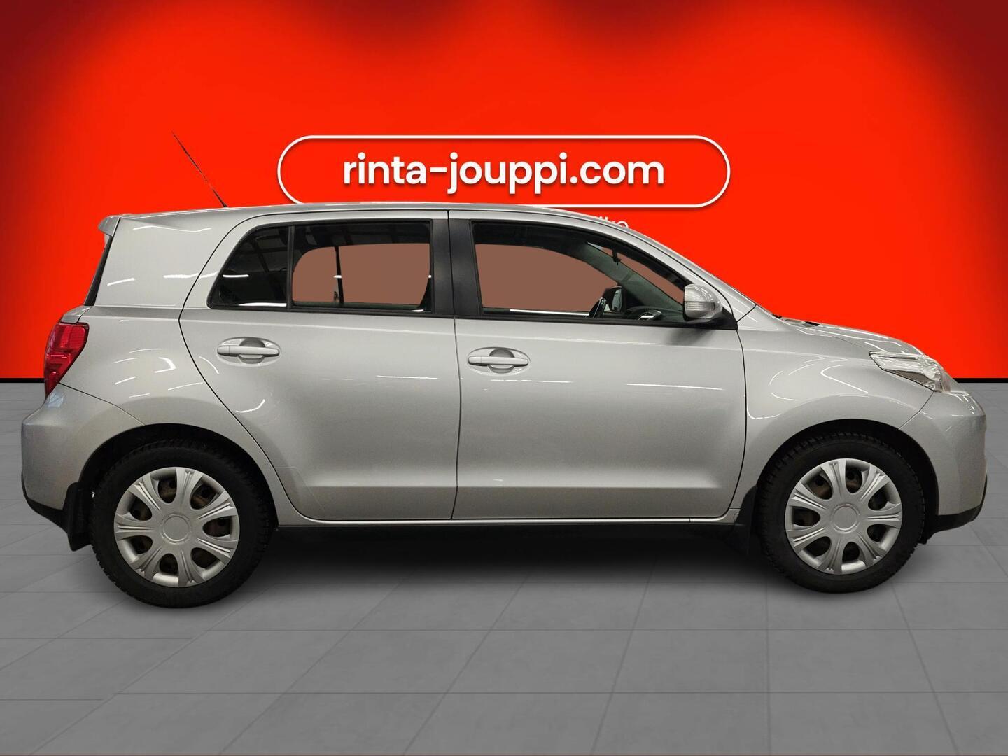 TOYOTA Urban Cruiser 2012