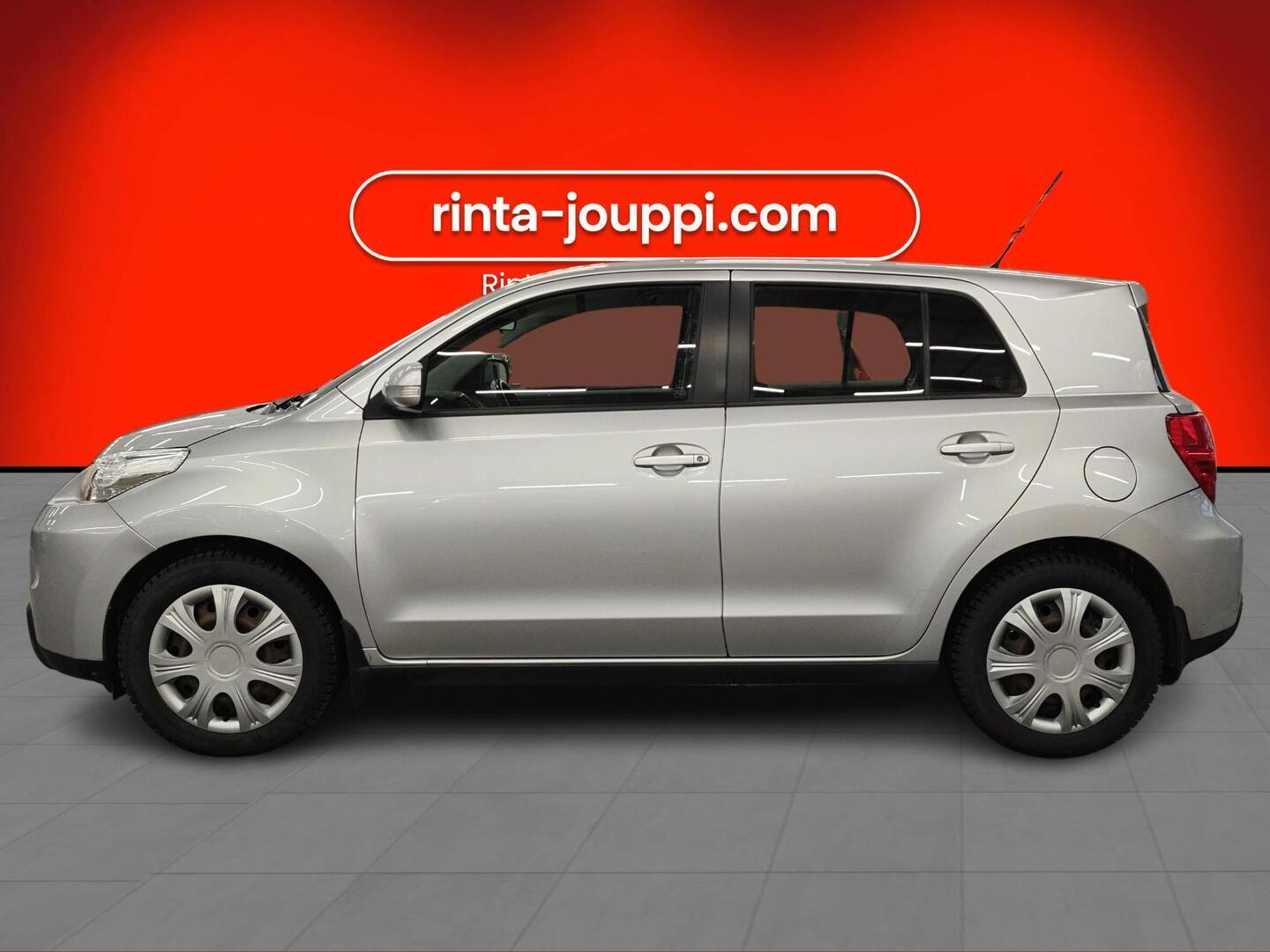 TOYOTA Urban Cruiser 2012