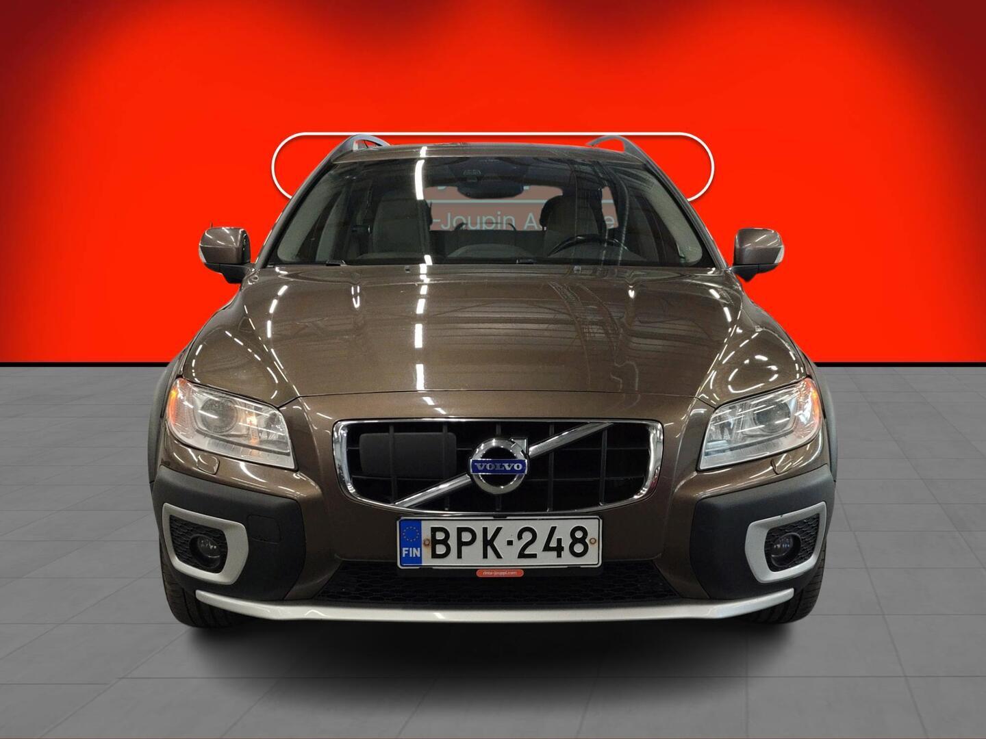 VOLVO XC70 2011