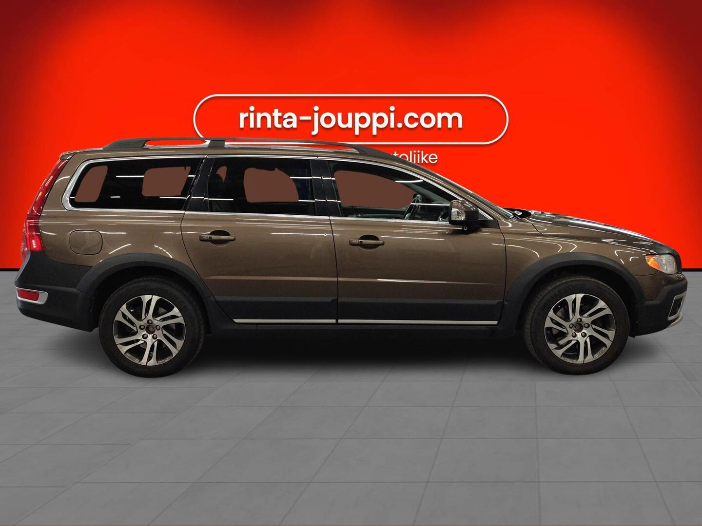VOLVO XC70 2011