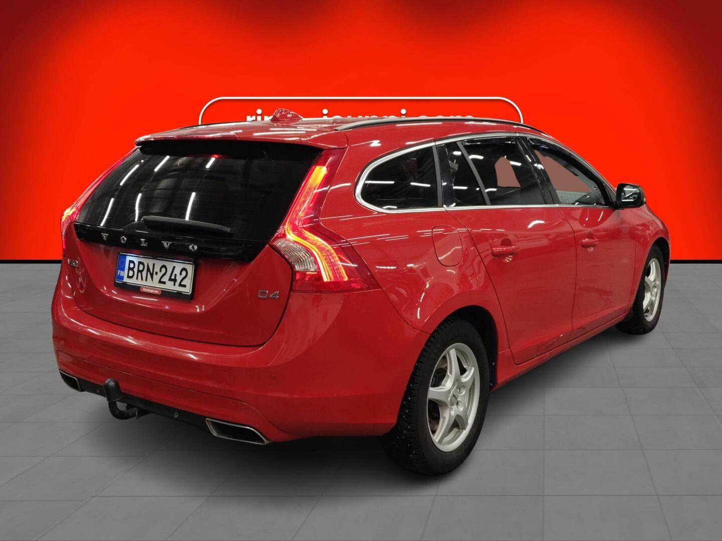 VOLVO V60 2014