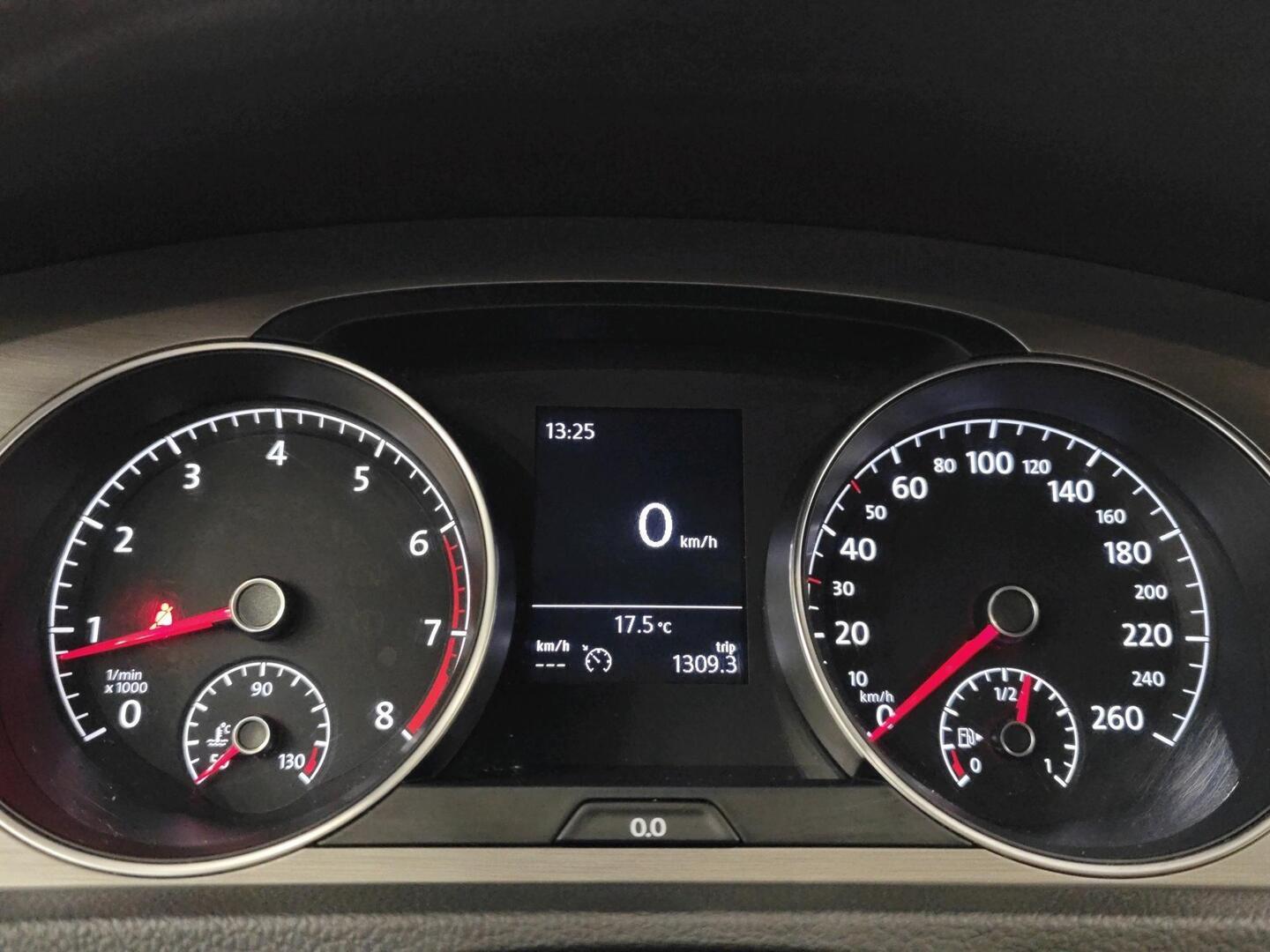 VOLKSWAGEN Golf 2014