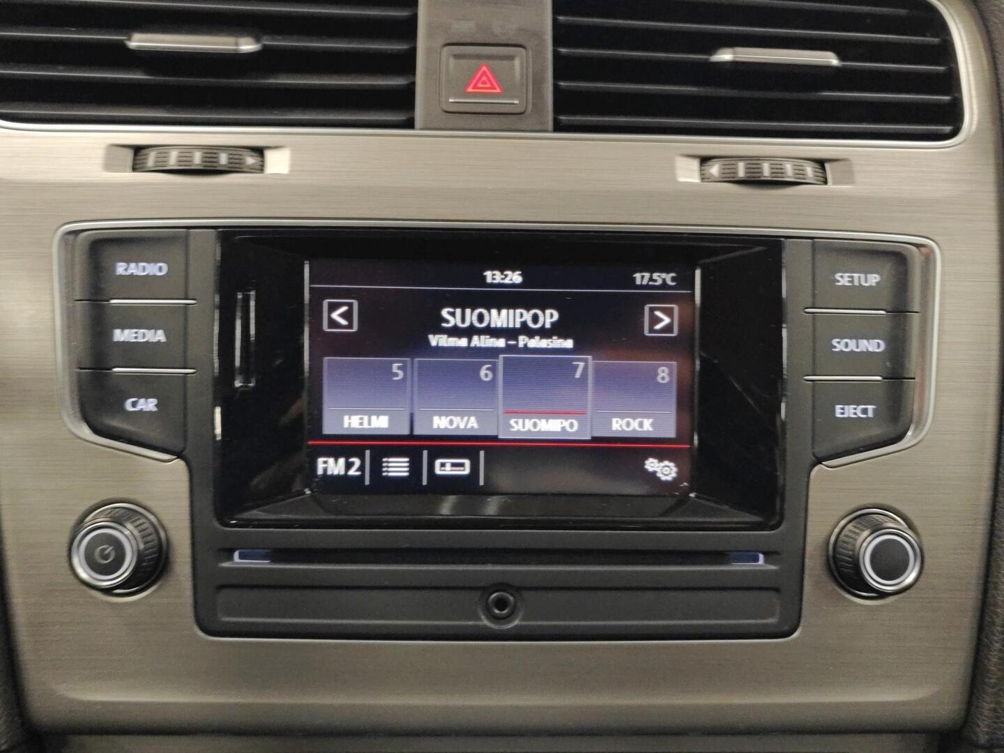 VOLKSWAGEN Golf 2014