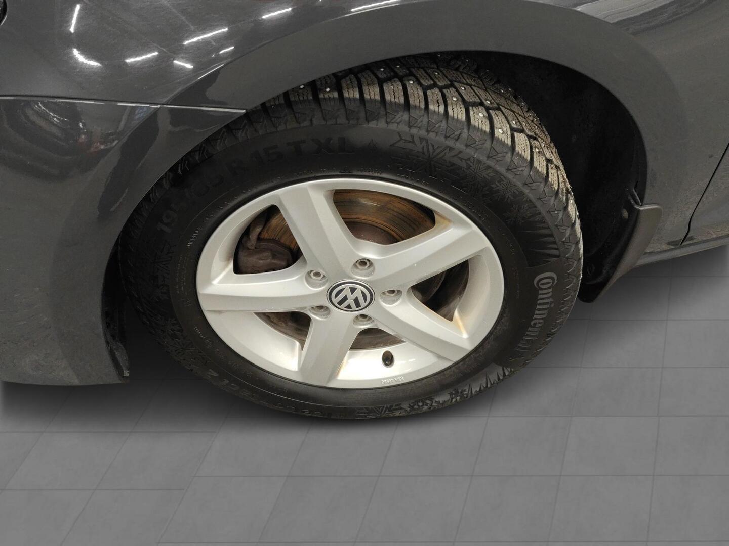 VOLKSWAGEN Golf 2014