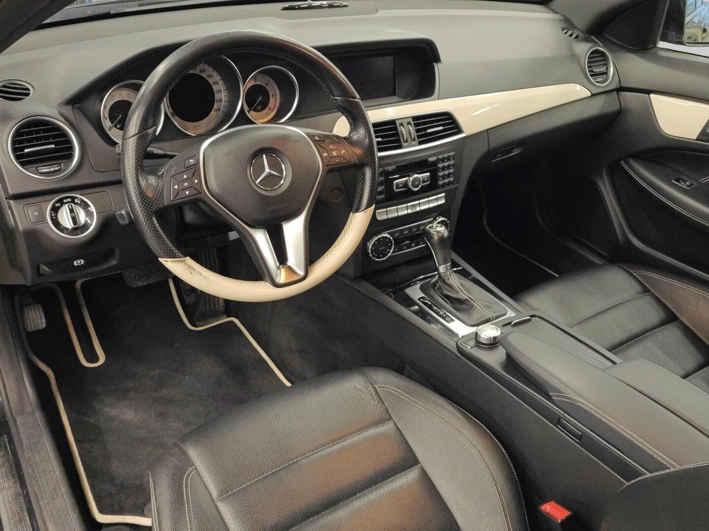 MERCEDES-BENZ C 2012