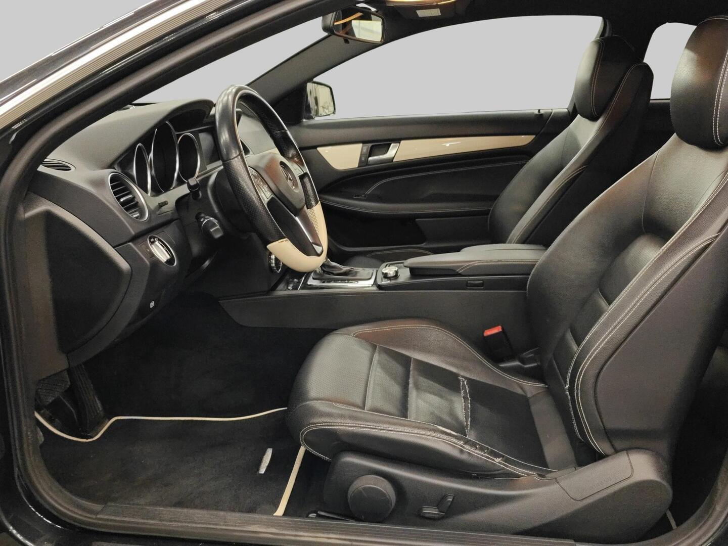 MERCEDES-BENZ C 2012