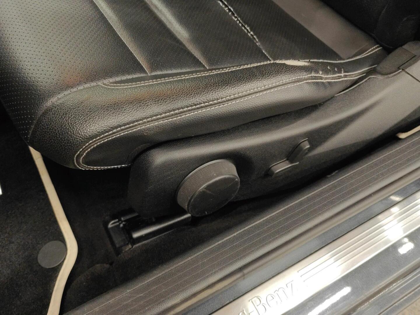 MERCEDES-BENZ C 2012