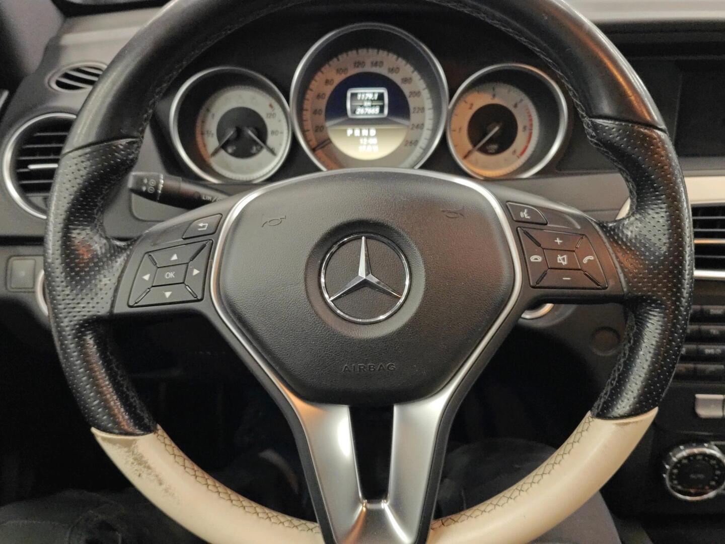 MERCEDES-BENZ C 2012