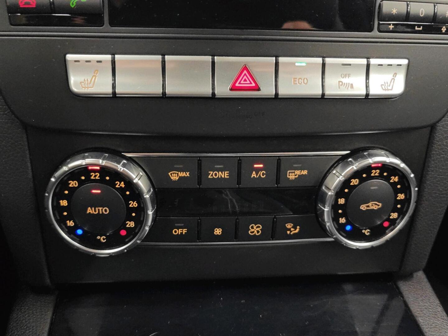 MERCEDES-BENZ C 2012