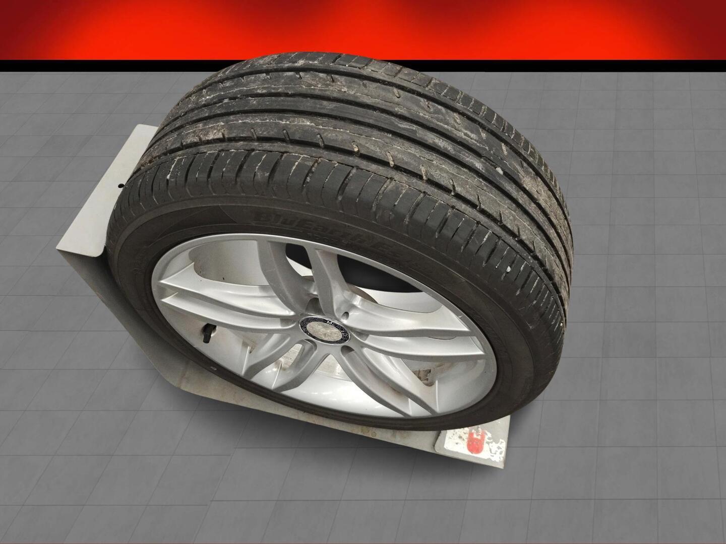 MERCEDES-BENZ C 2012