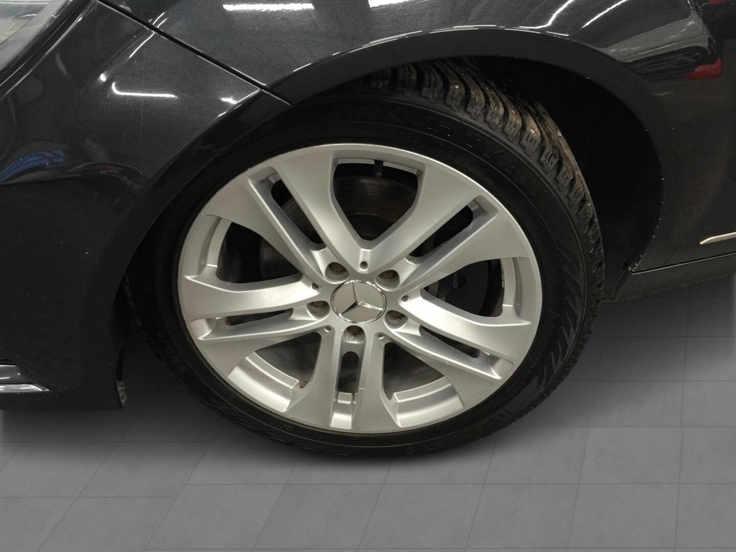 MERCEDES-BENZ C 2012