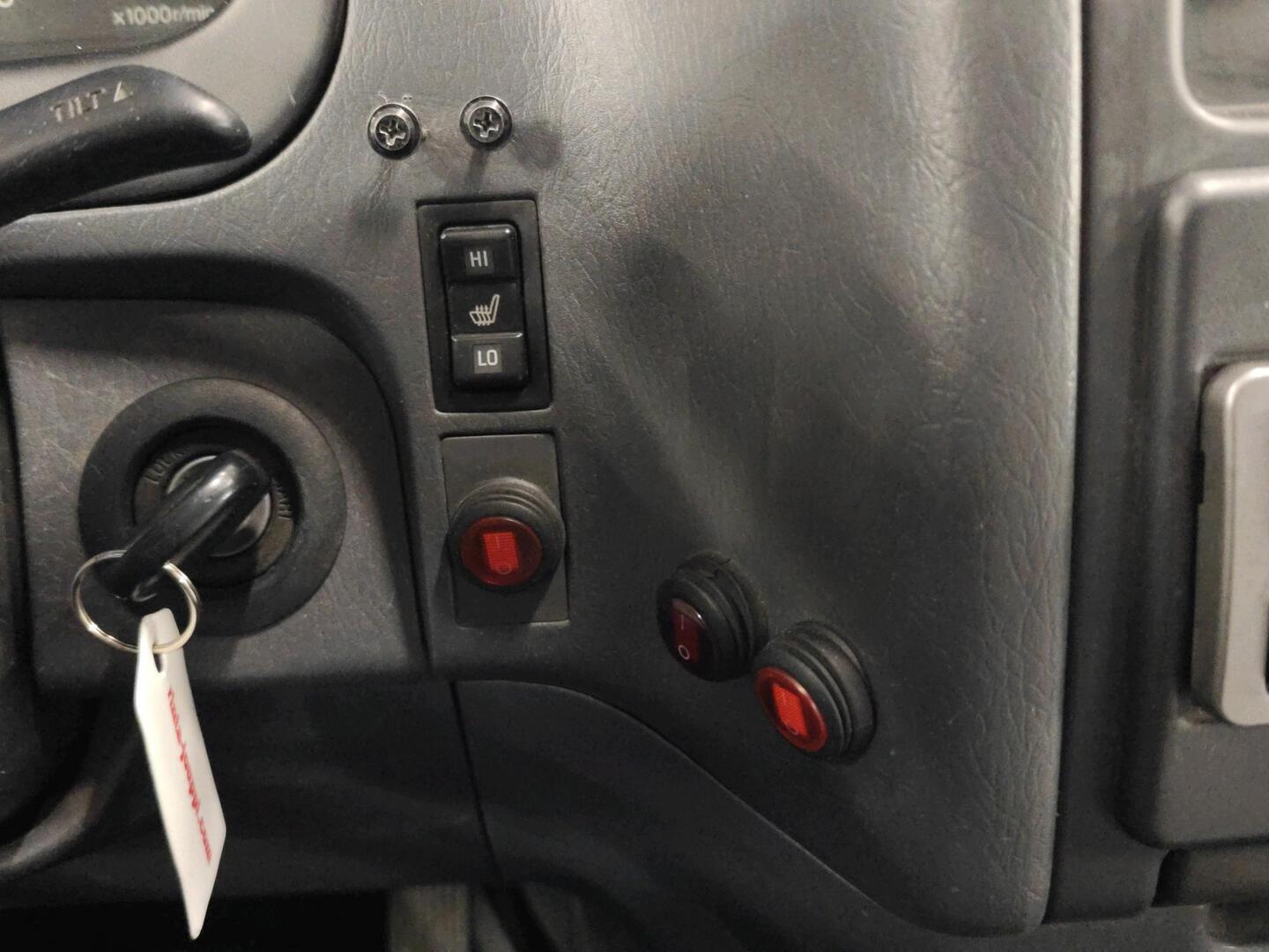TOYOTA Hiace 2005