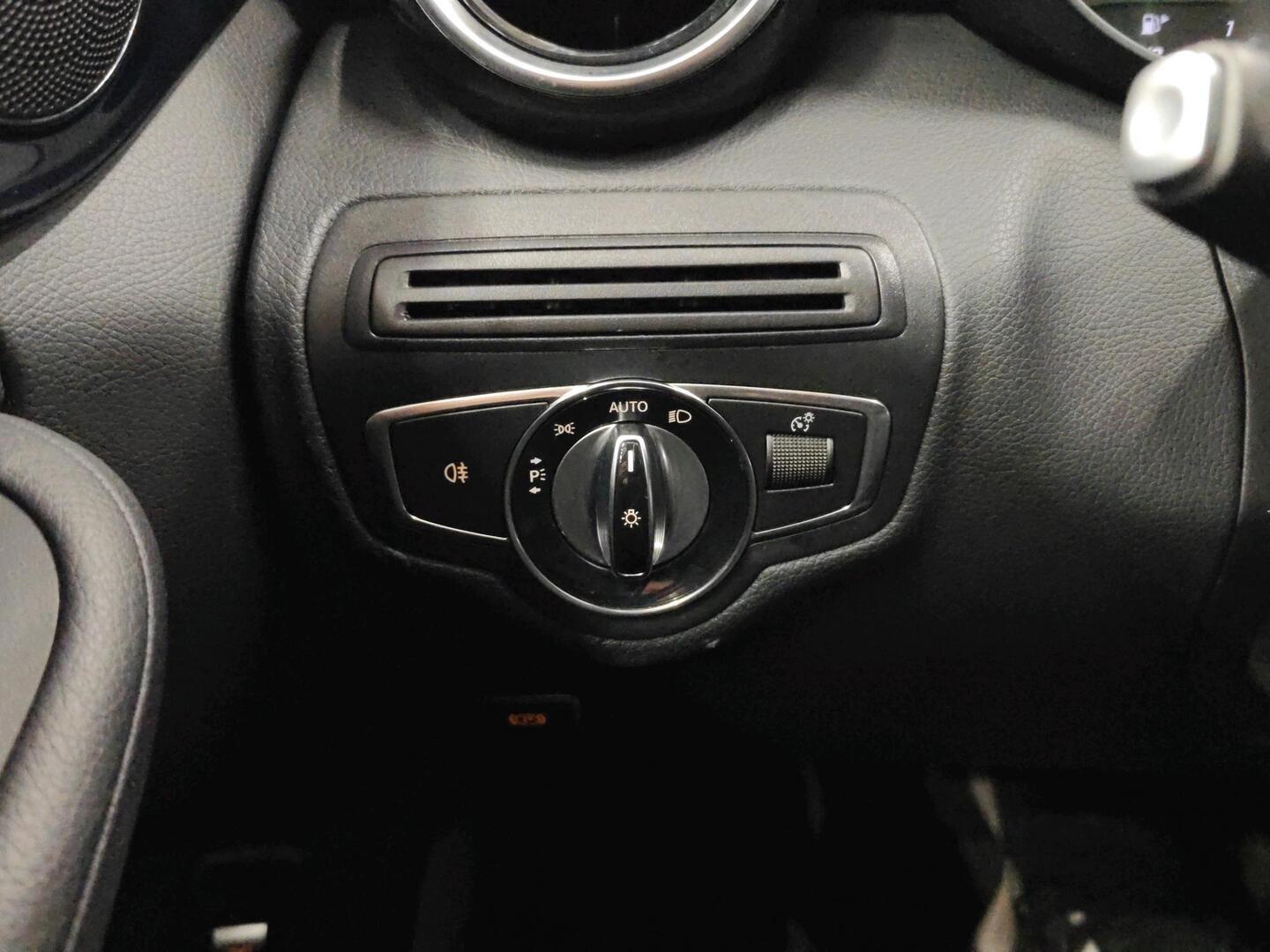 MERCEDES-BENZ C 2015
