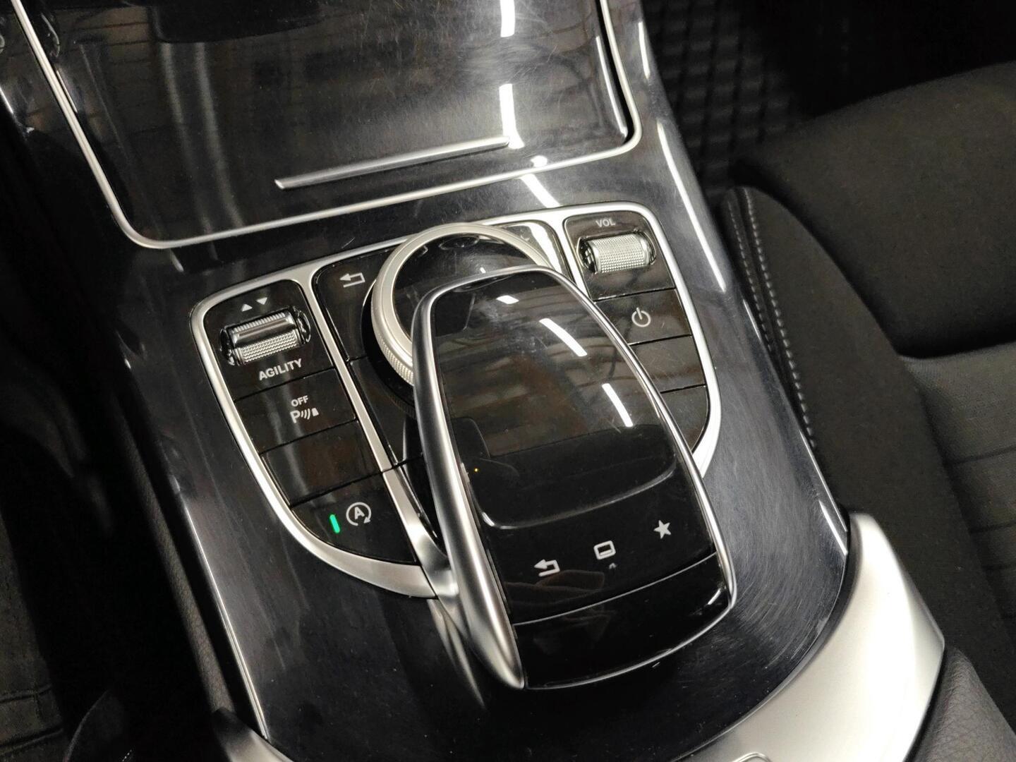 MERCEDES-BENZ C 2015
