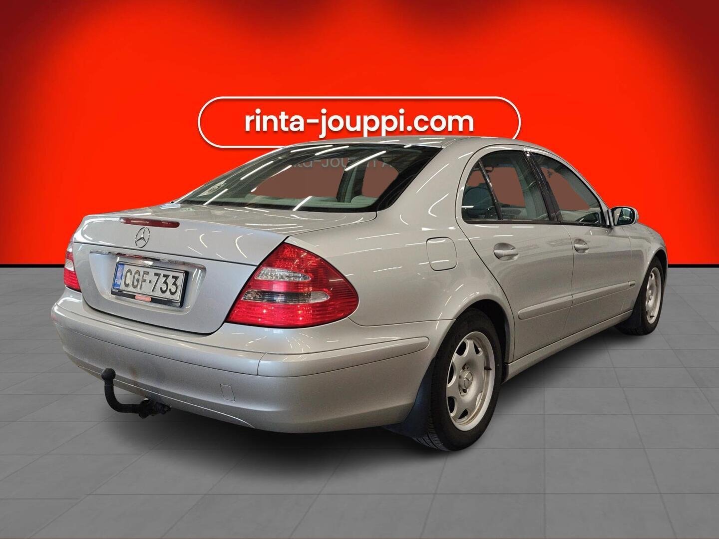MERCEDES-BENZ E 2004
