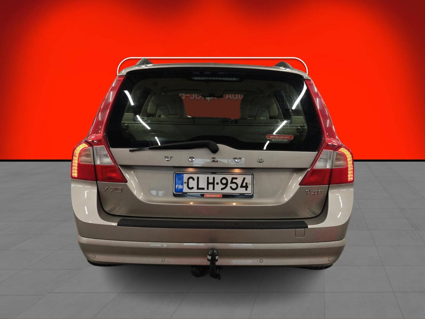 VOLVO V70 2012