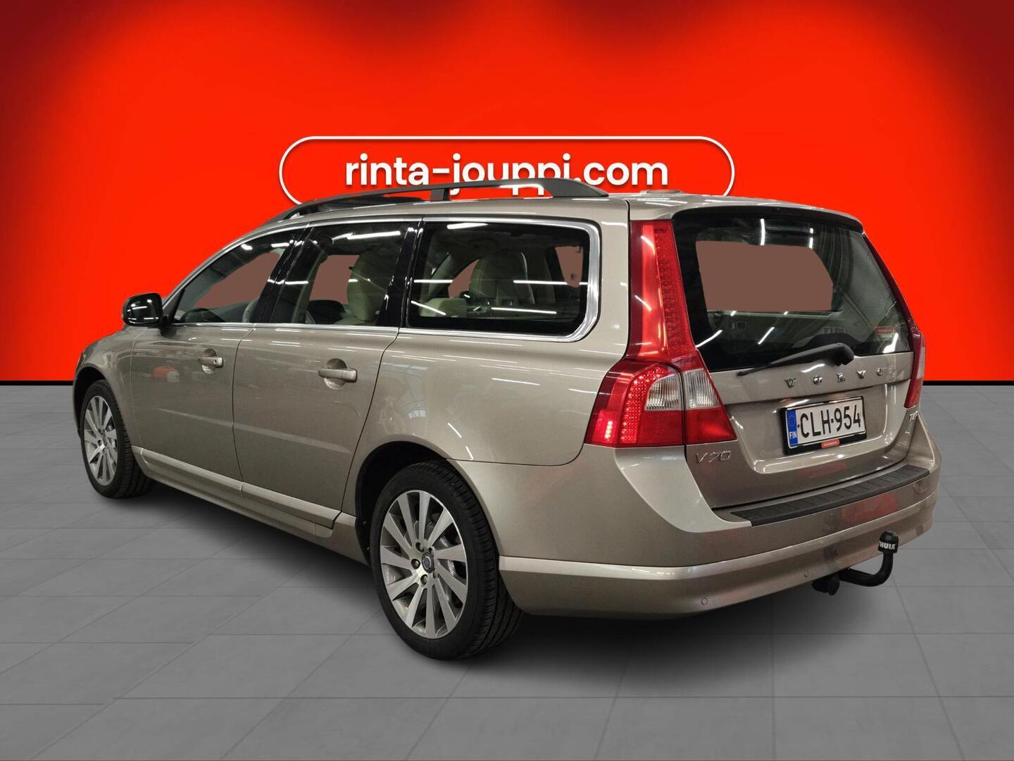 VOLVO V70 2012