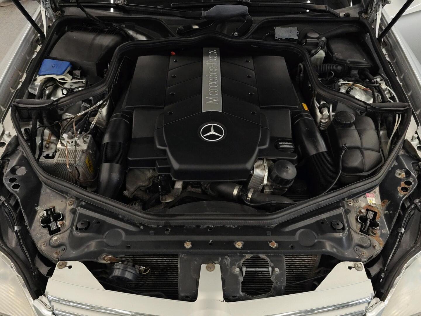 MERCEDES-BENZ CLS 2004