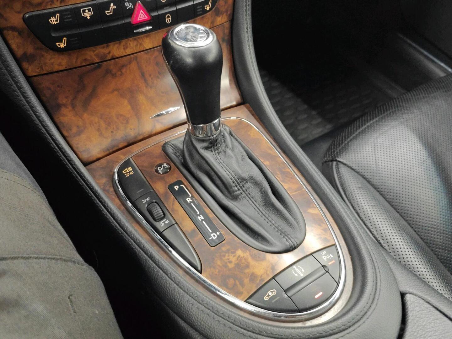 MERCEDES-BENZ CLS 2004