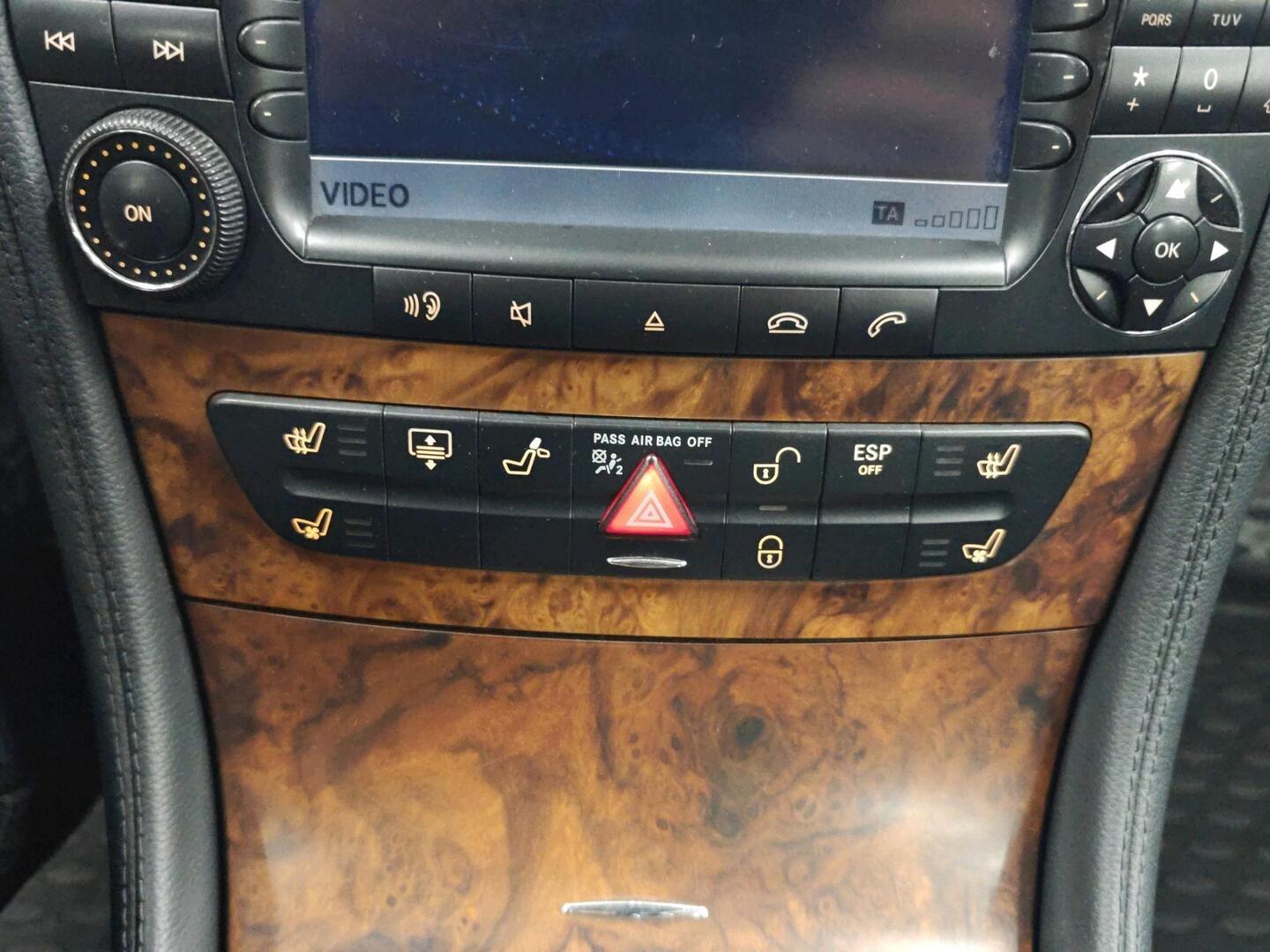 MERCEDES-BENZ CLS 2004
