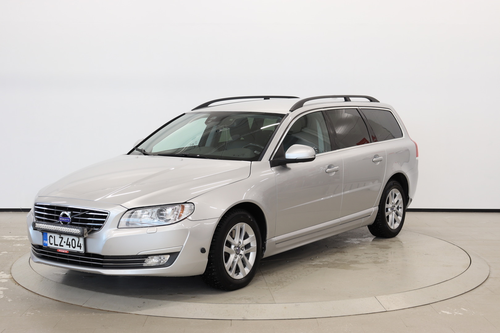 VOLVO V70 2014