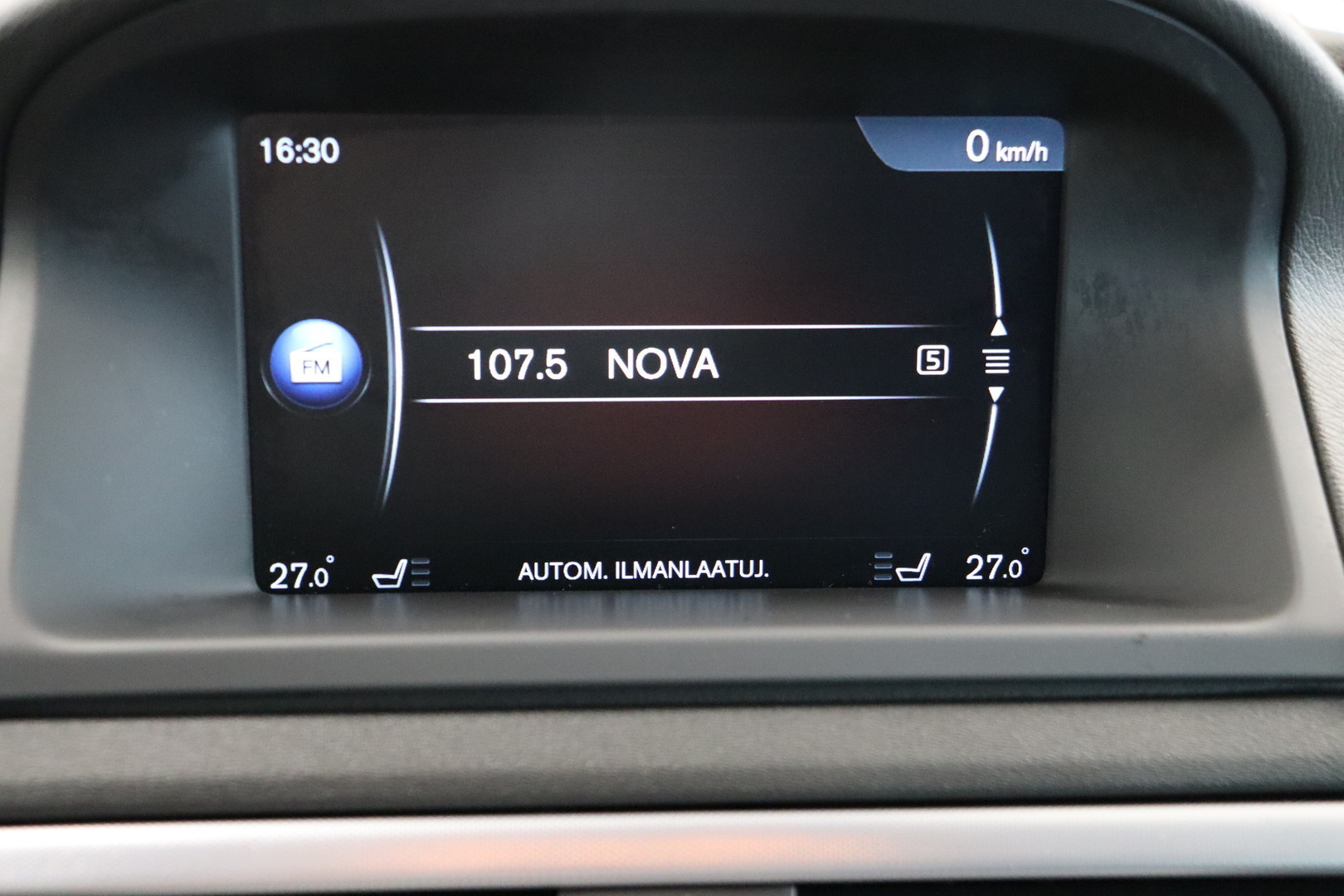 VOLVO V70 2014