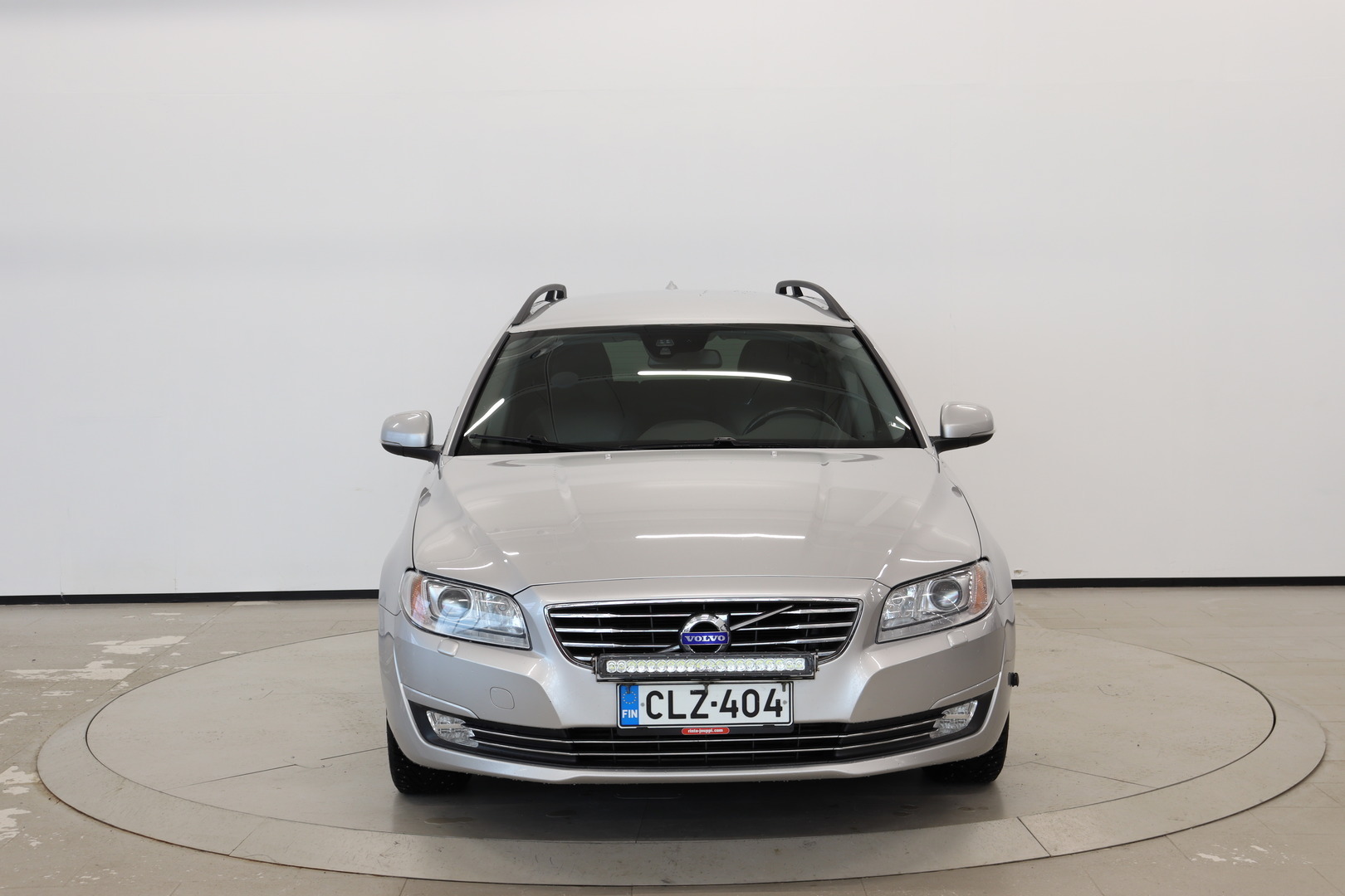 VOLVO V70 2014
